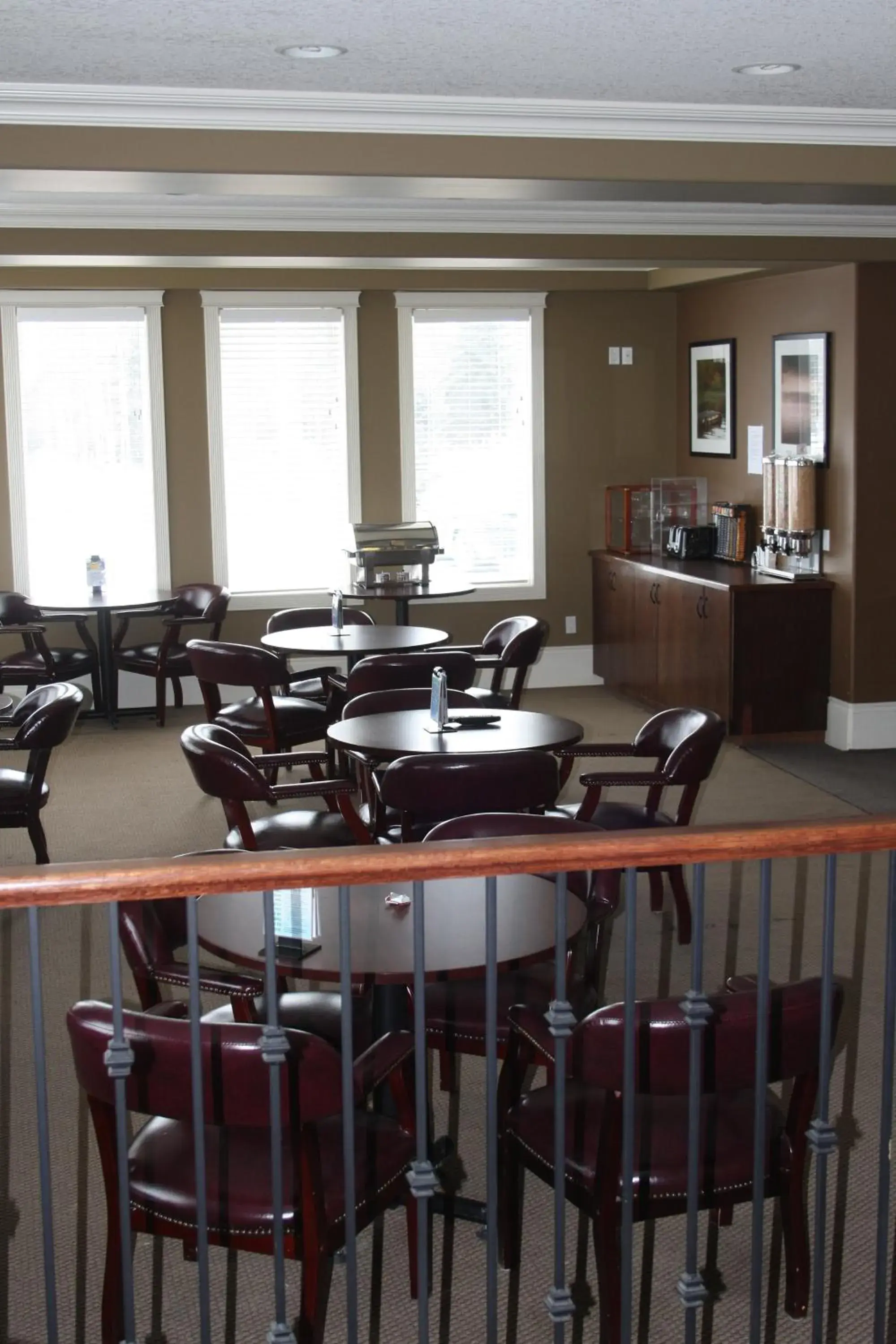 Restaurant/Places to Eat in Lakeview Inns & Suites - Edson Airport West