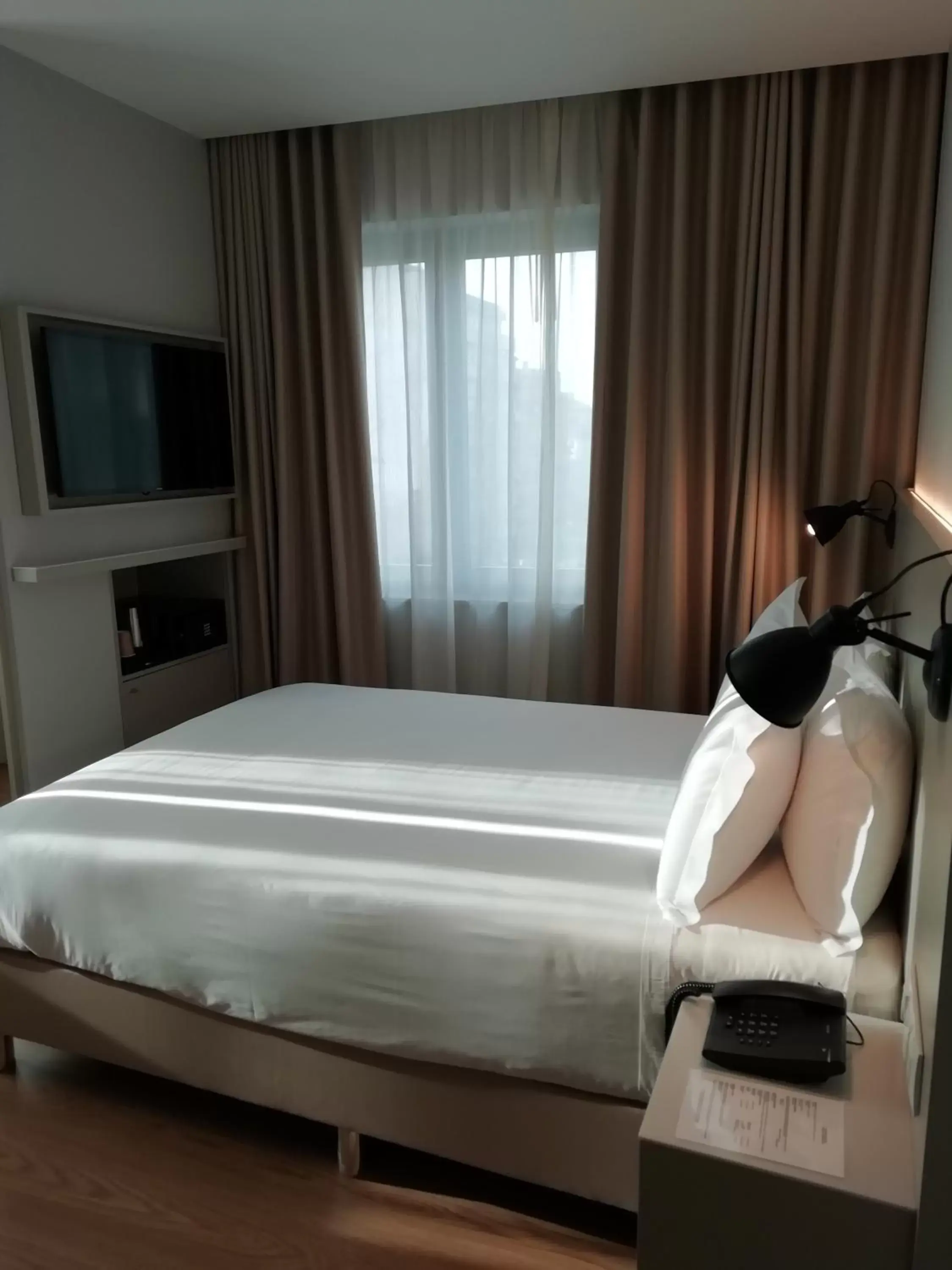 Bed in ClipHotel