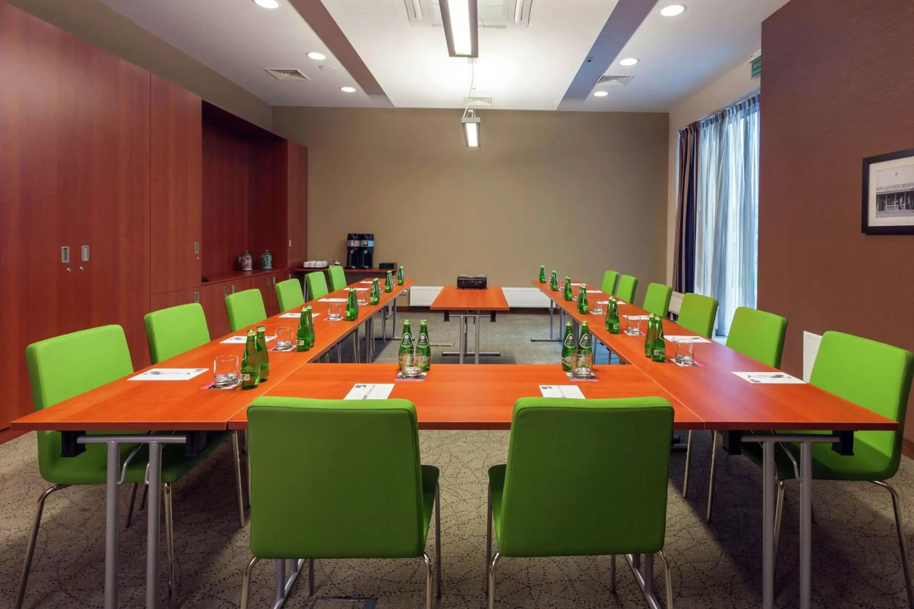 Meeting/conference room in Hampton by Hilton Warsaw Airport