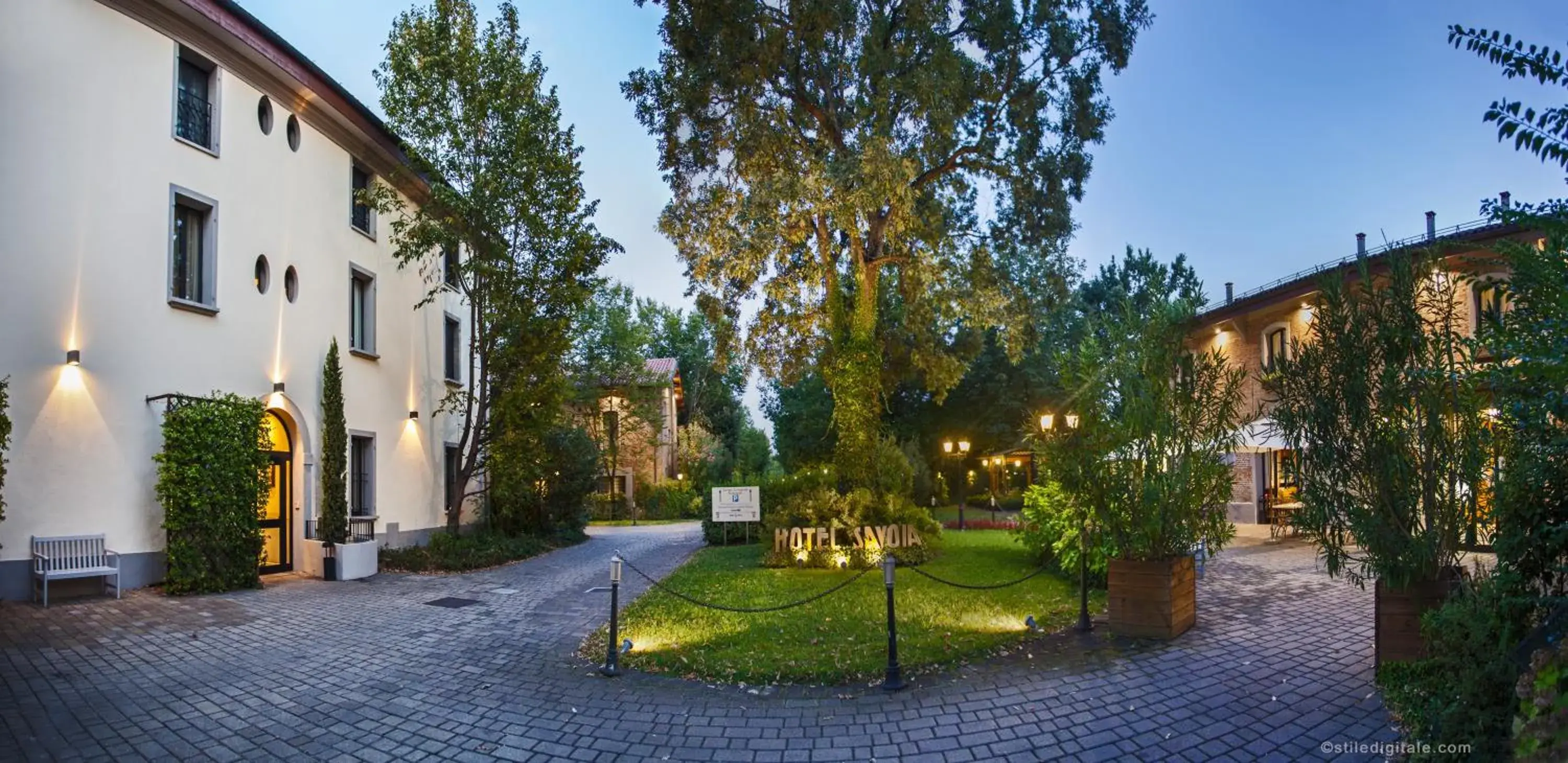 Garden, Property Building in Savoia Hotel Country House Bologna