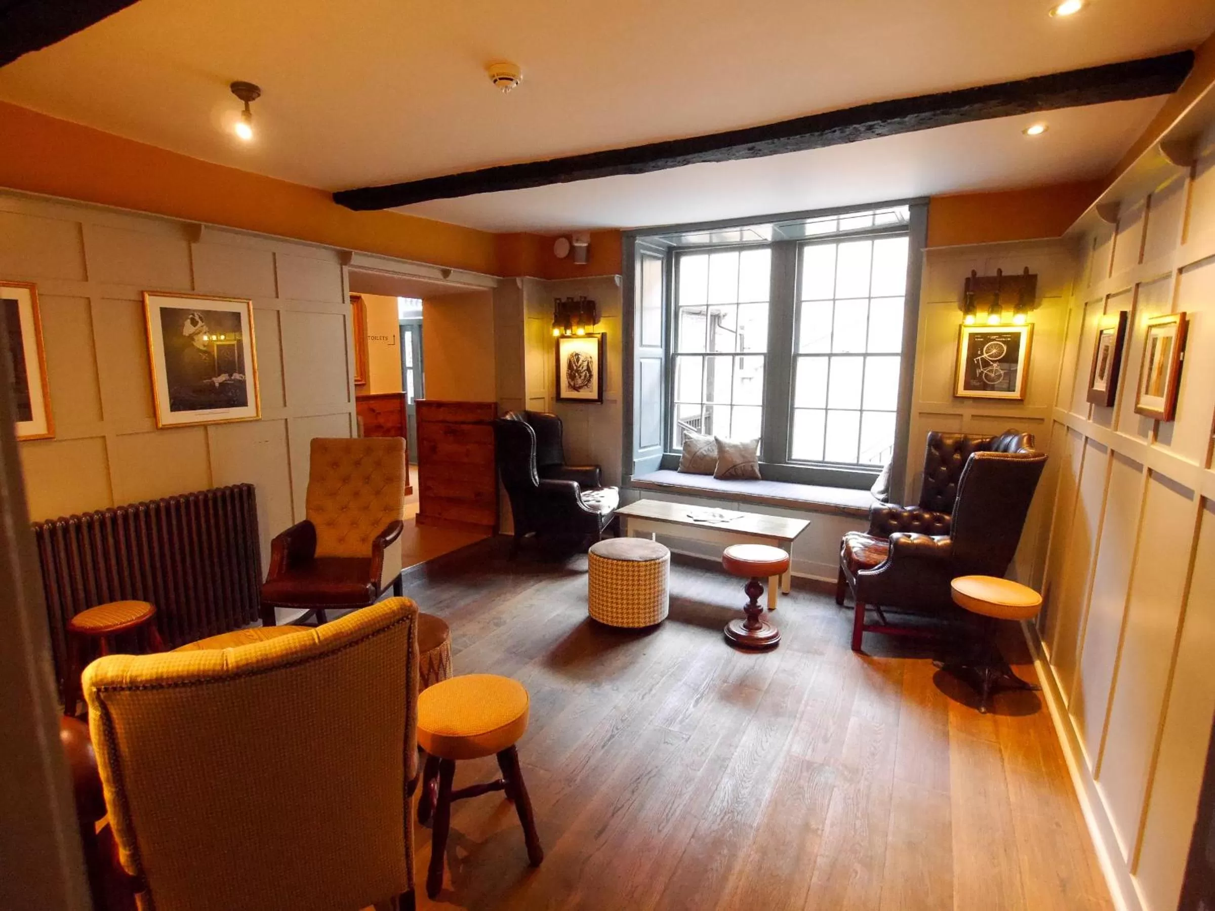 Lounge or bar in The Fox