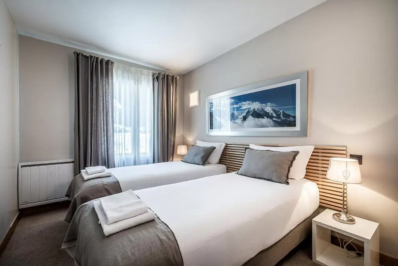 Bed in Eden Hotel, Apartments and Chalet Chamonix Les Praz