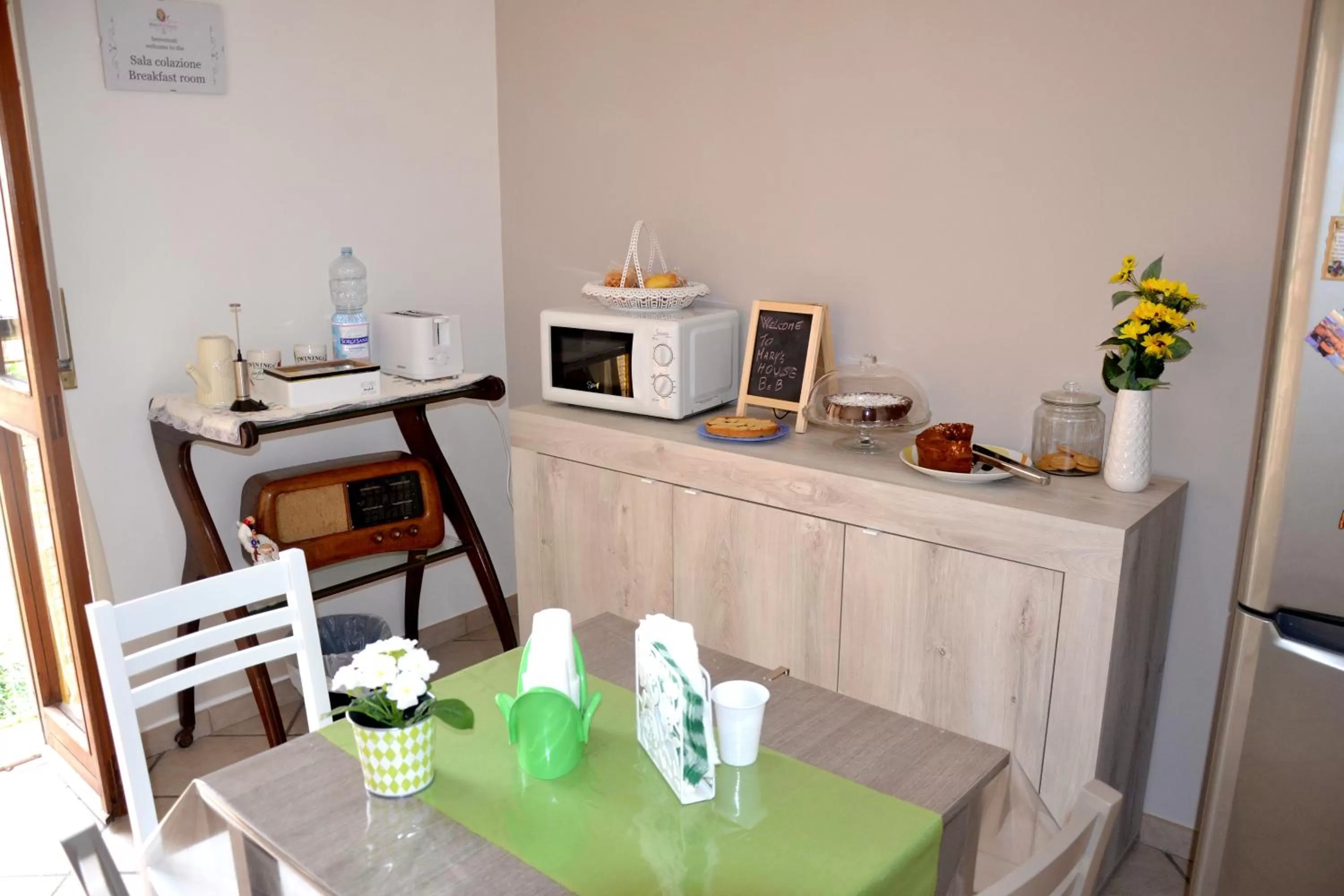 Coffee/tea facilities, Dining Area in Mary's house