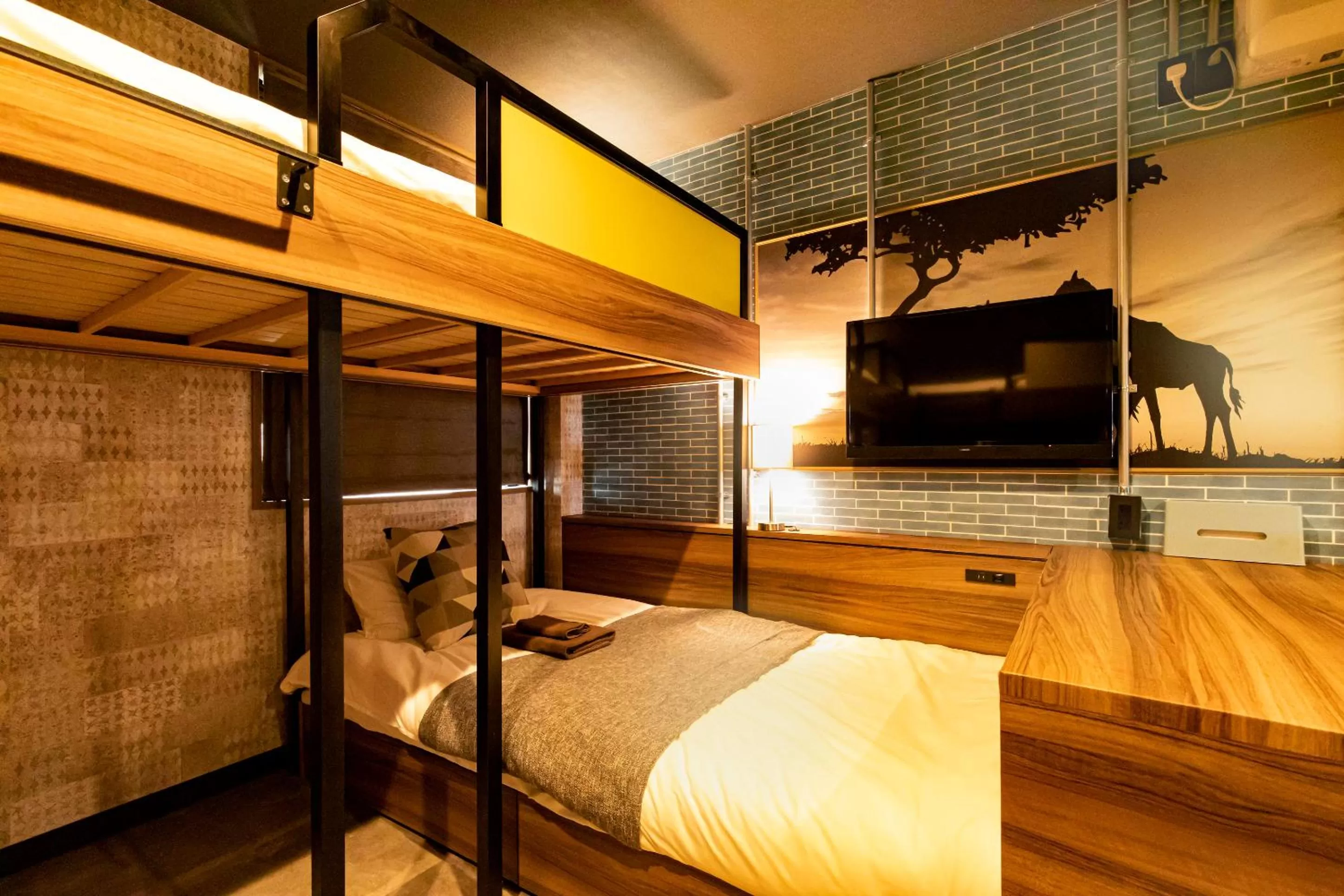 Bed in UNDER RAILWAY HOTEL AKIHABARA