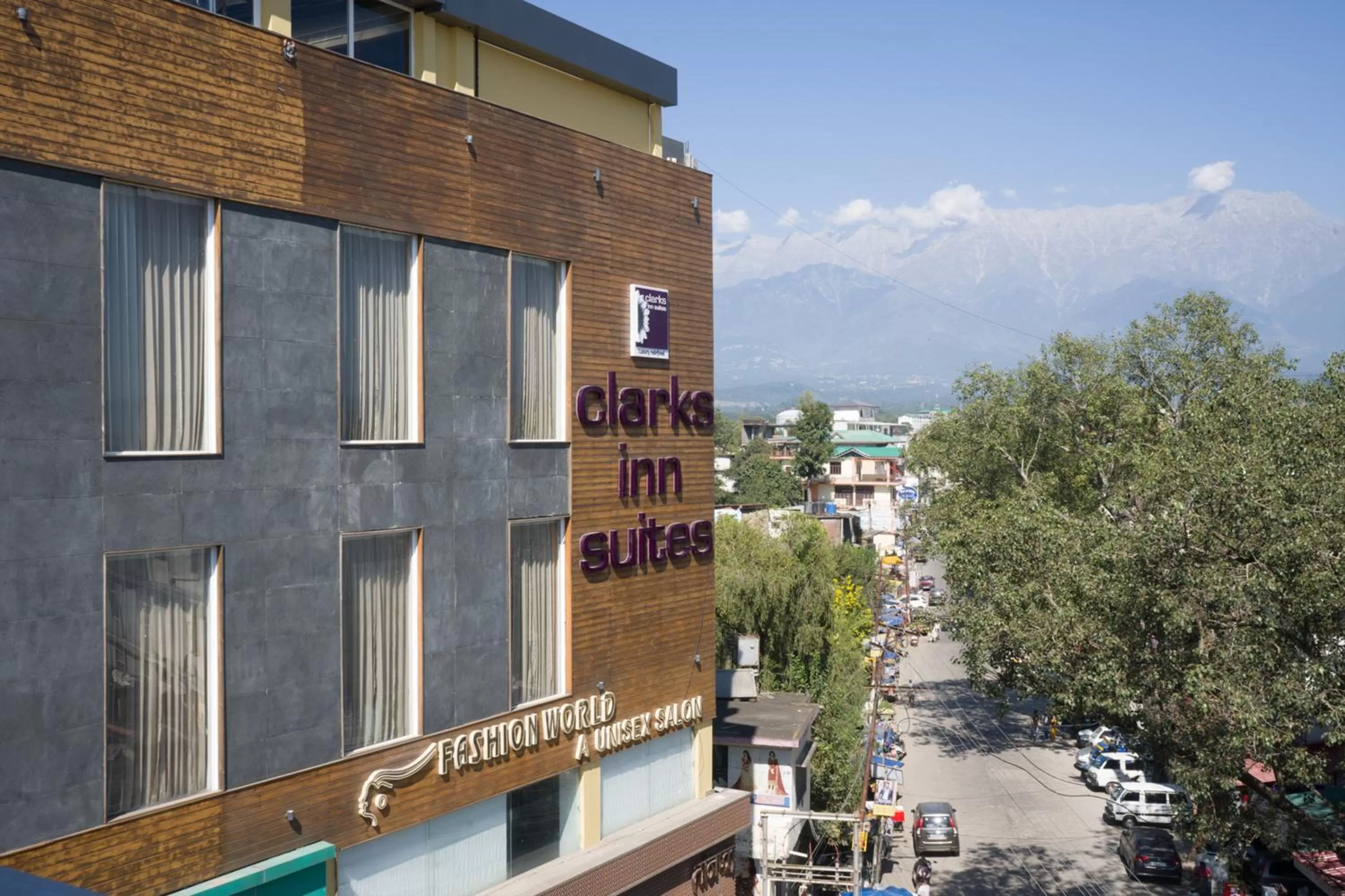 Clarks Inn Suites Kangra
