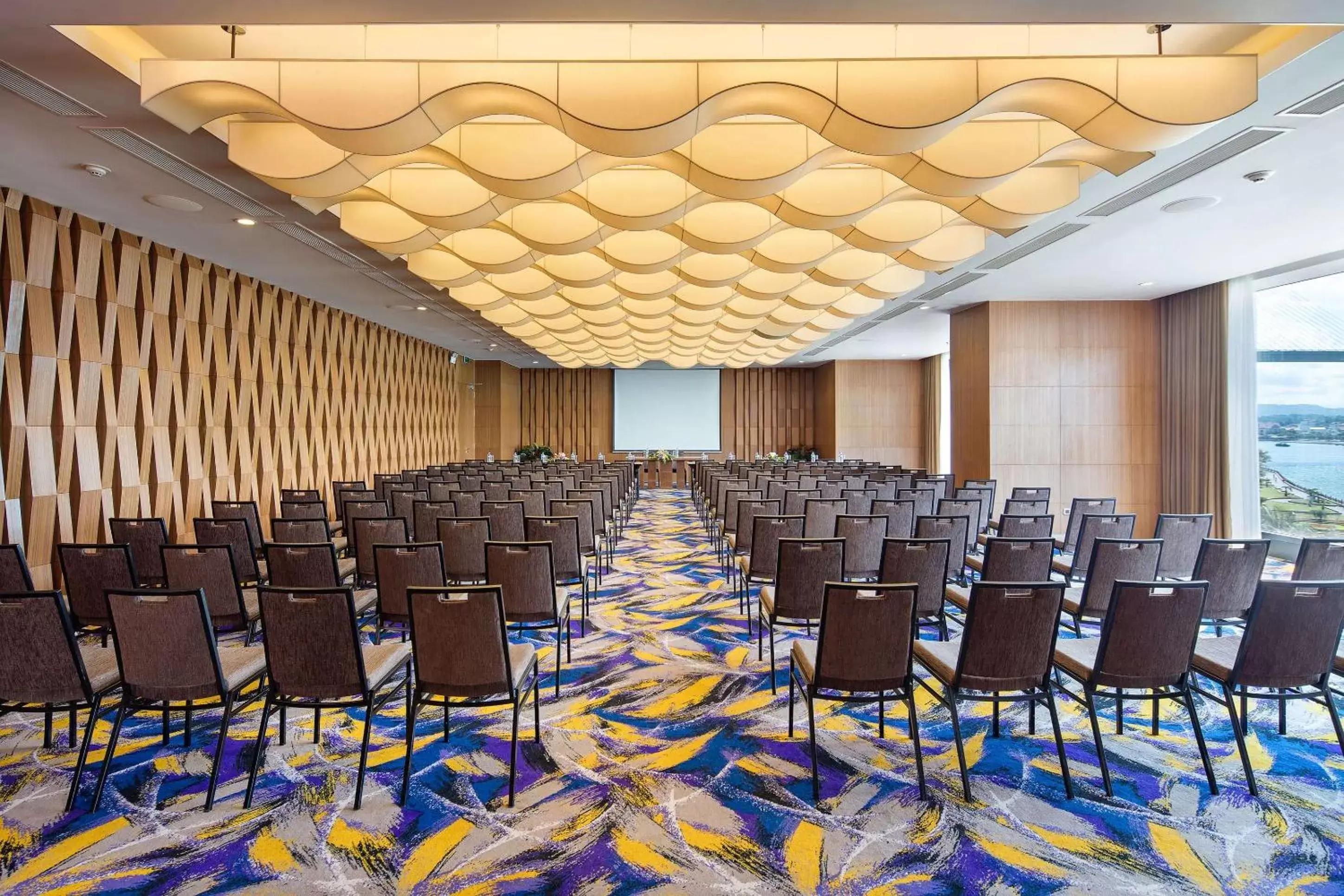 Meeting/conference room in Wyndham Legend Halong