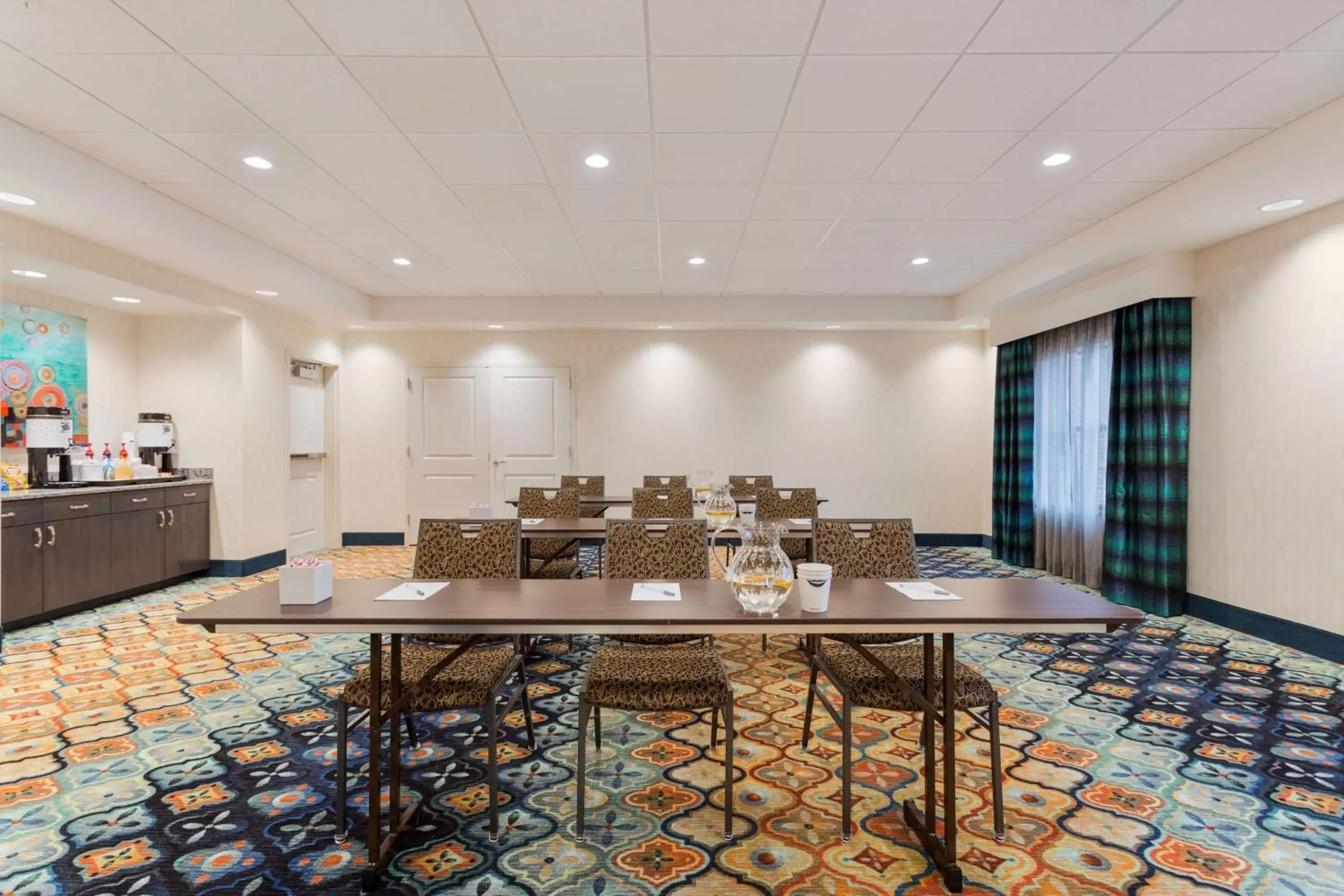 Meeting/conference room, Restaurant/Places to Eat in Hampton Inn & Suites West Des Moines Mill Civic