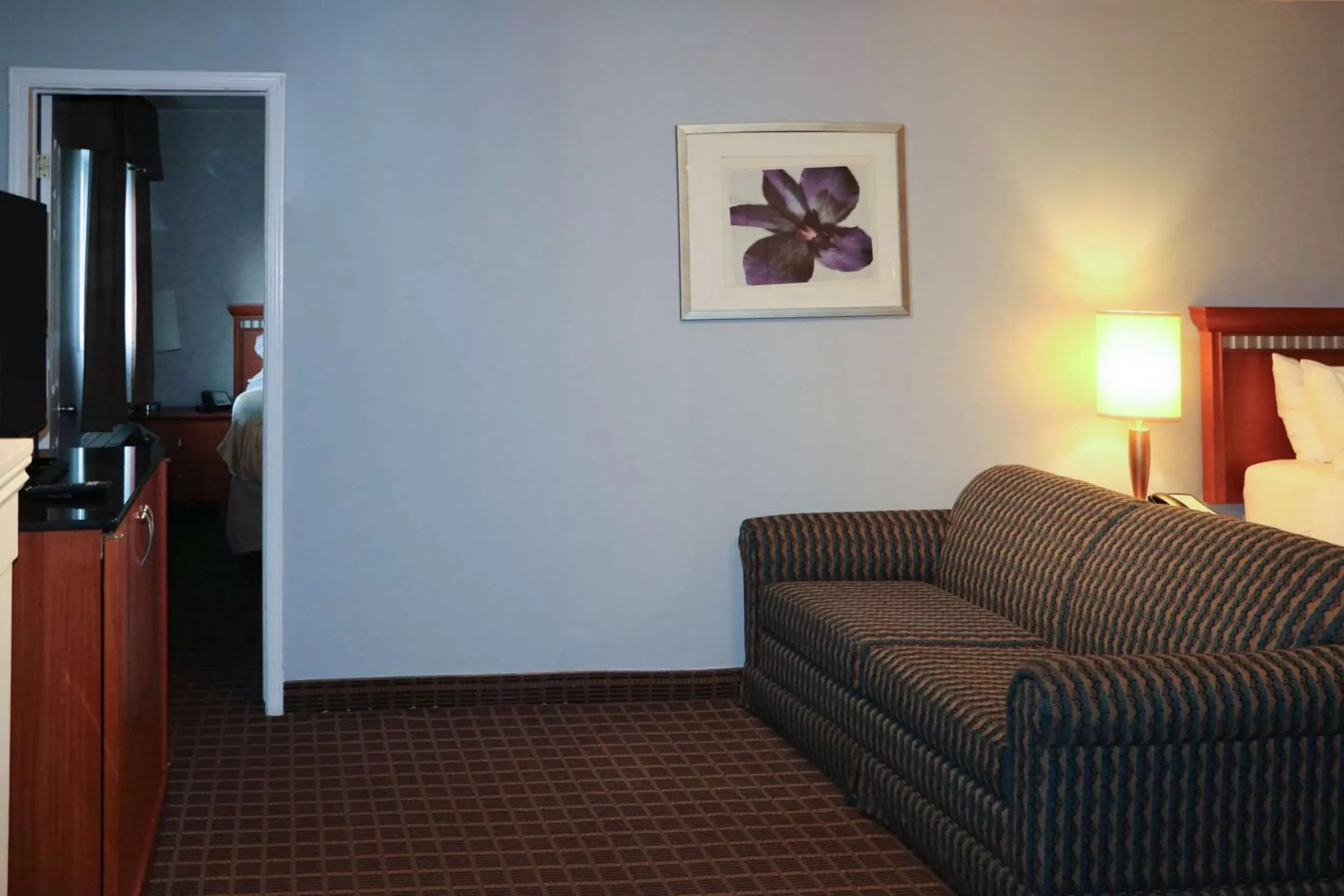 Photo of the whole room, Seating Area in Quality Inn & Suites 1000 Islands