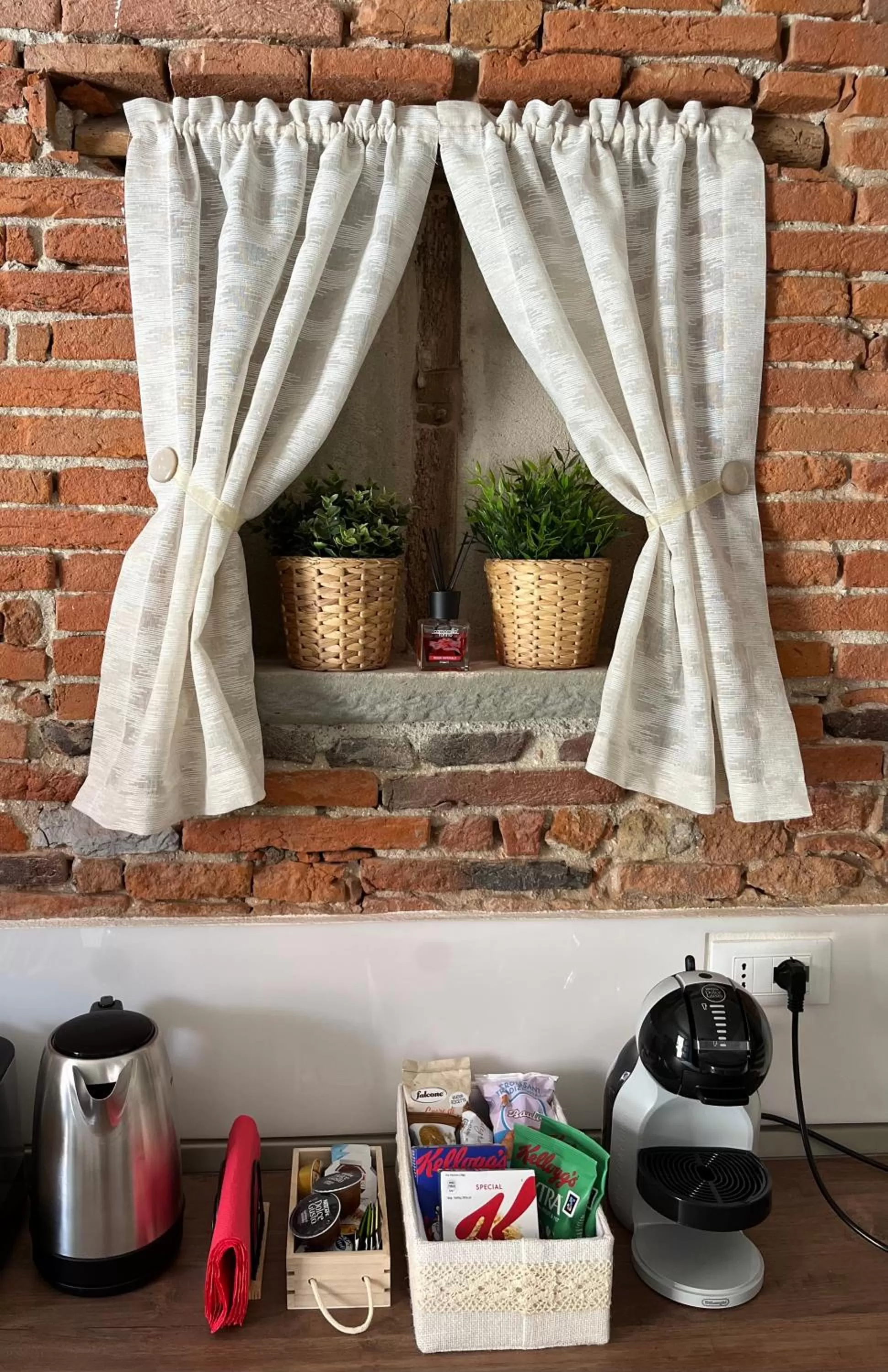 Coffee/tea facilities in The Bricks B&B