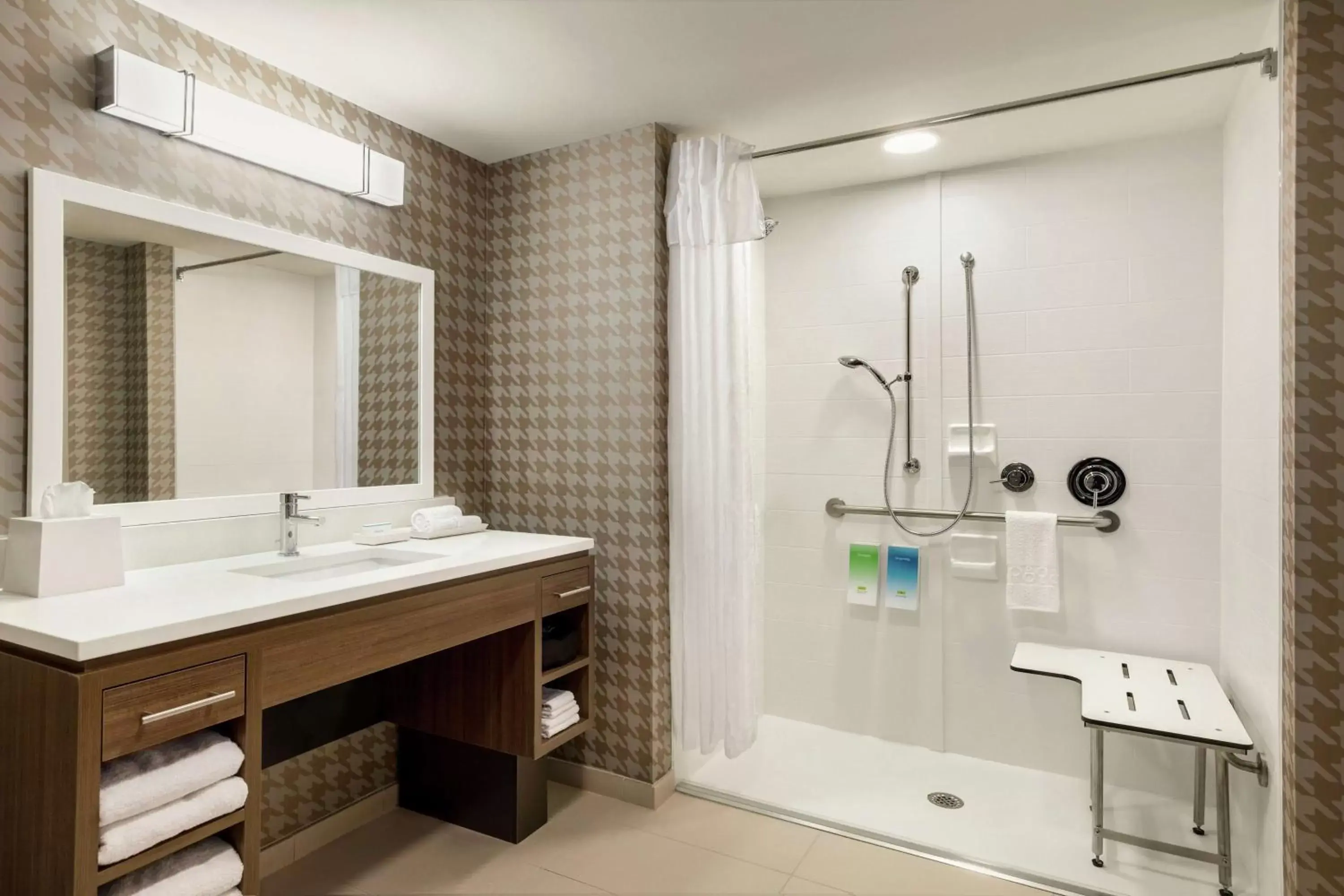 Bathroom in Home2 Suites By Hilton Statesboro