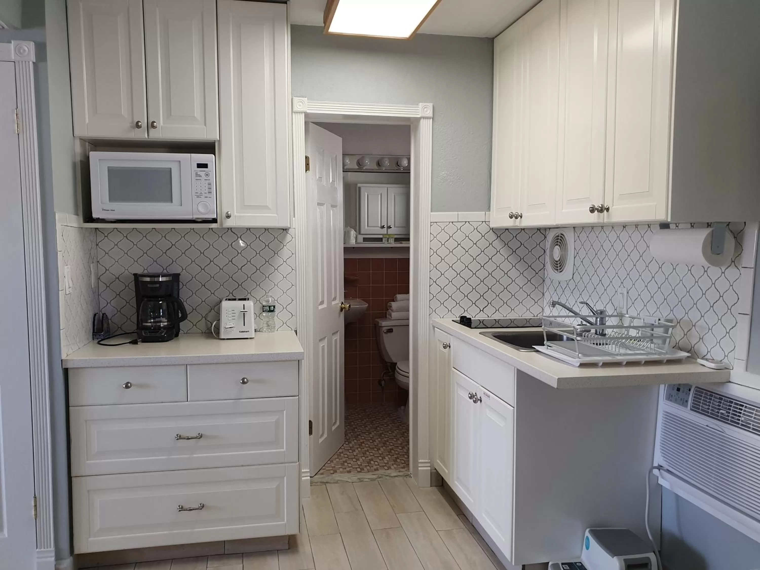 Kitchen/Kitchenette in Cara Mara Resort