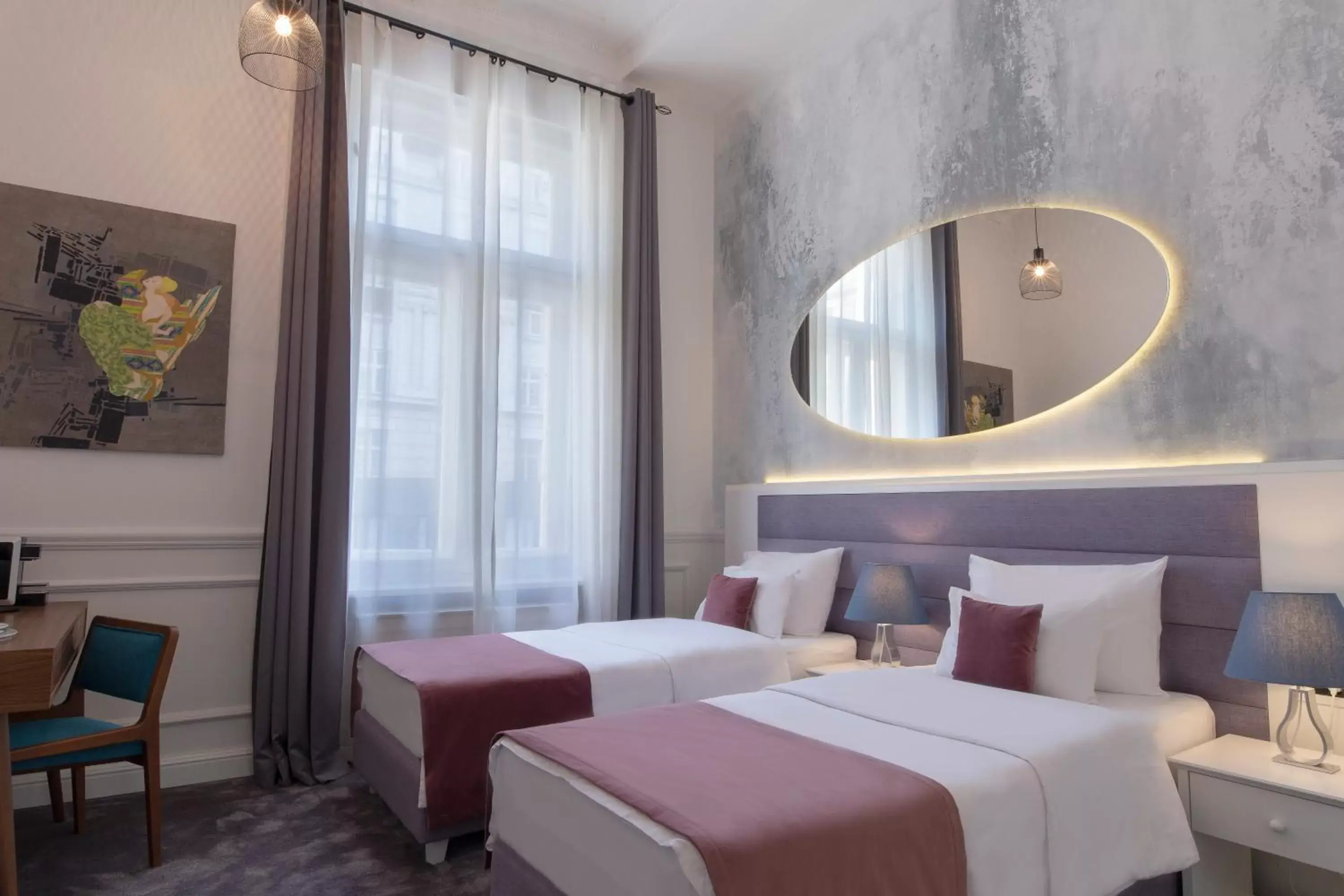 Double or Twin Room with Free Parking in Public House Hotel Double or Twin Room with Free Parking in Public House Hotel