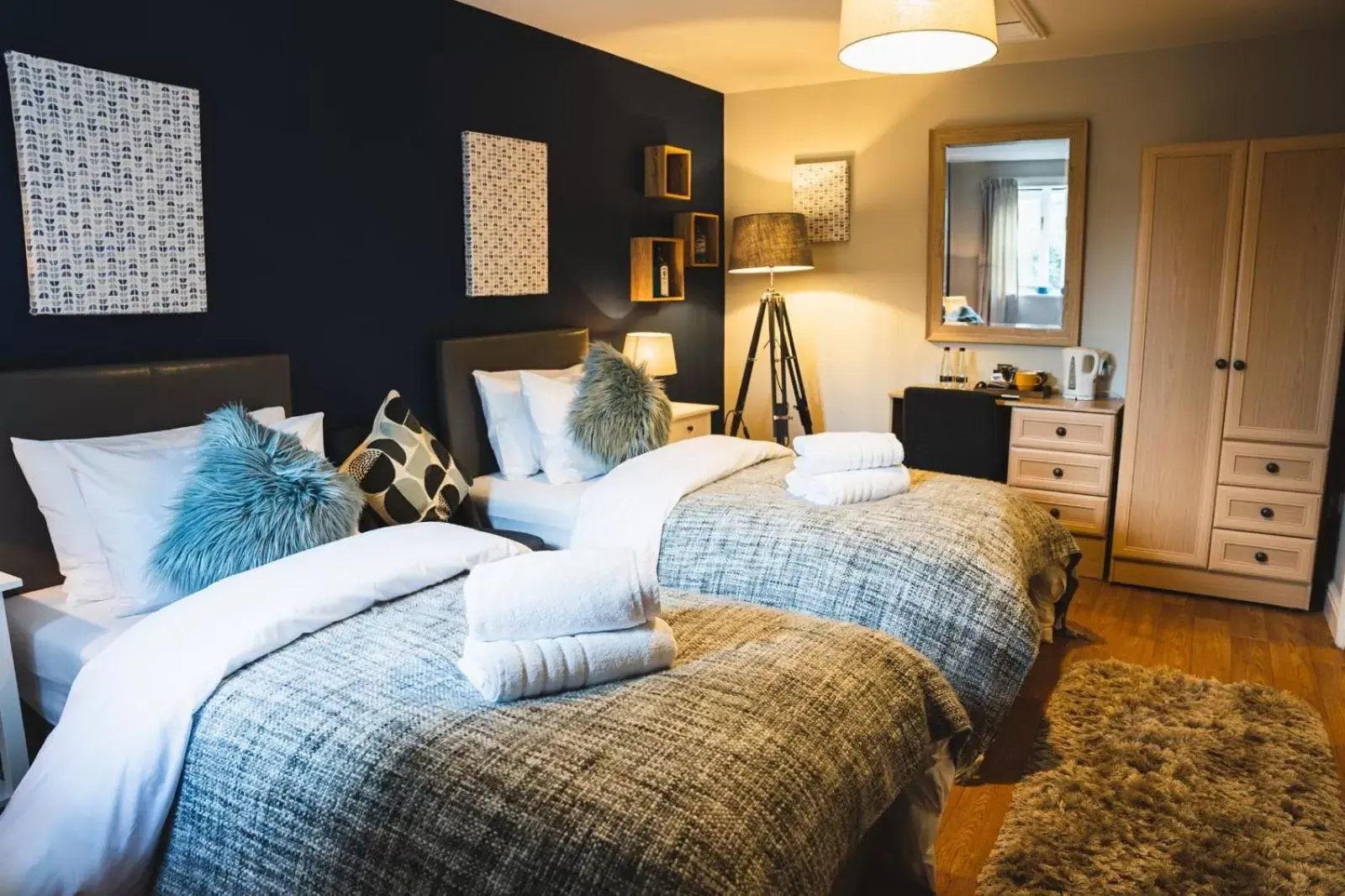 Twin Room with Shower - single occupancy in The Bull Inn Twin Room with Shower - single occupancy in The Bull Inn