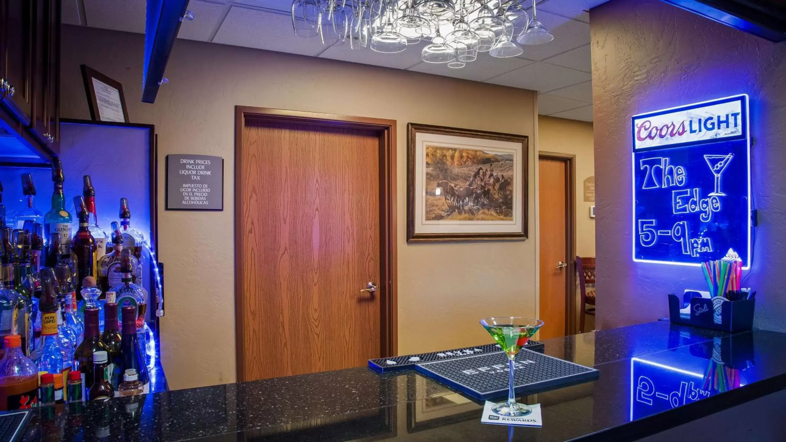 Lounge or bar in Best Western North Edge Inn