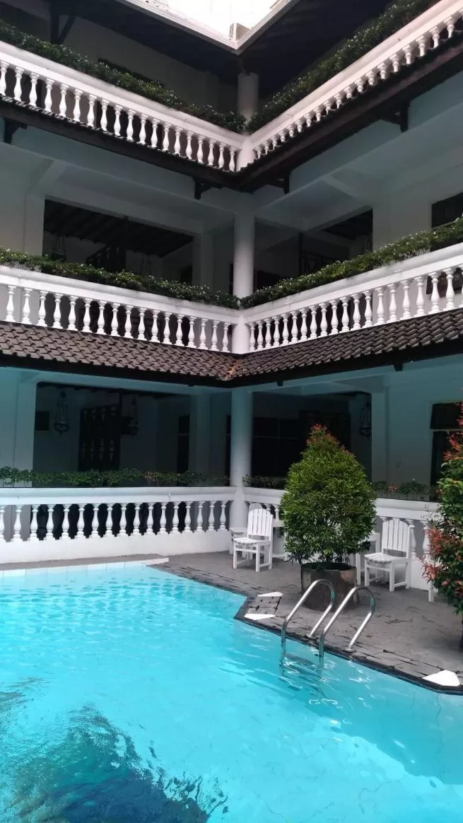 Swimming pool in Bladok Hotel & Restaurant