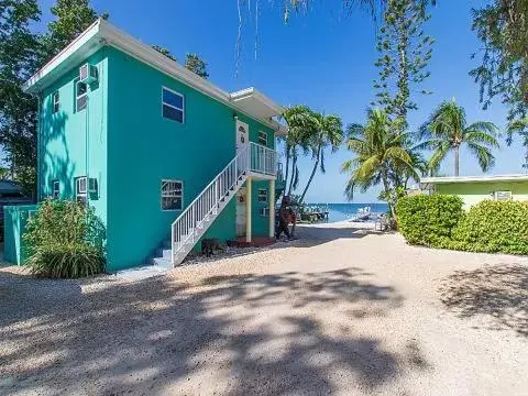 Property Building in Sunset Cove Beach Resort