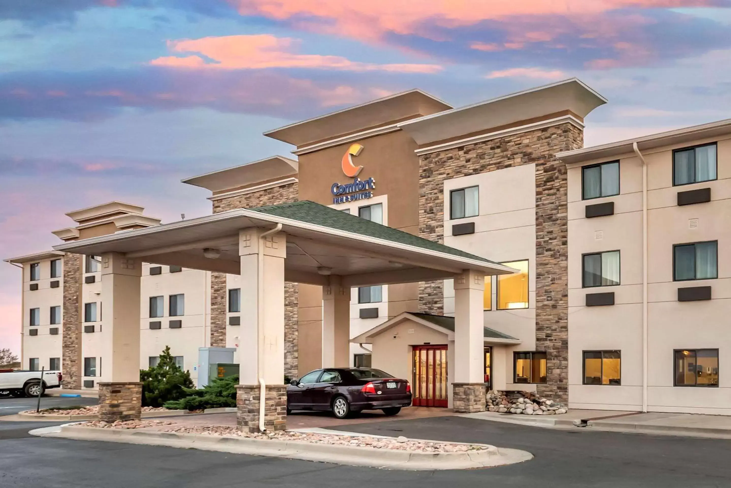 Property Building in Comfort Inn & Suites Pueblo