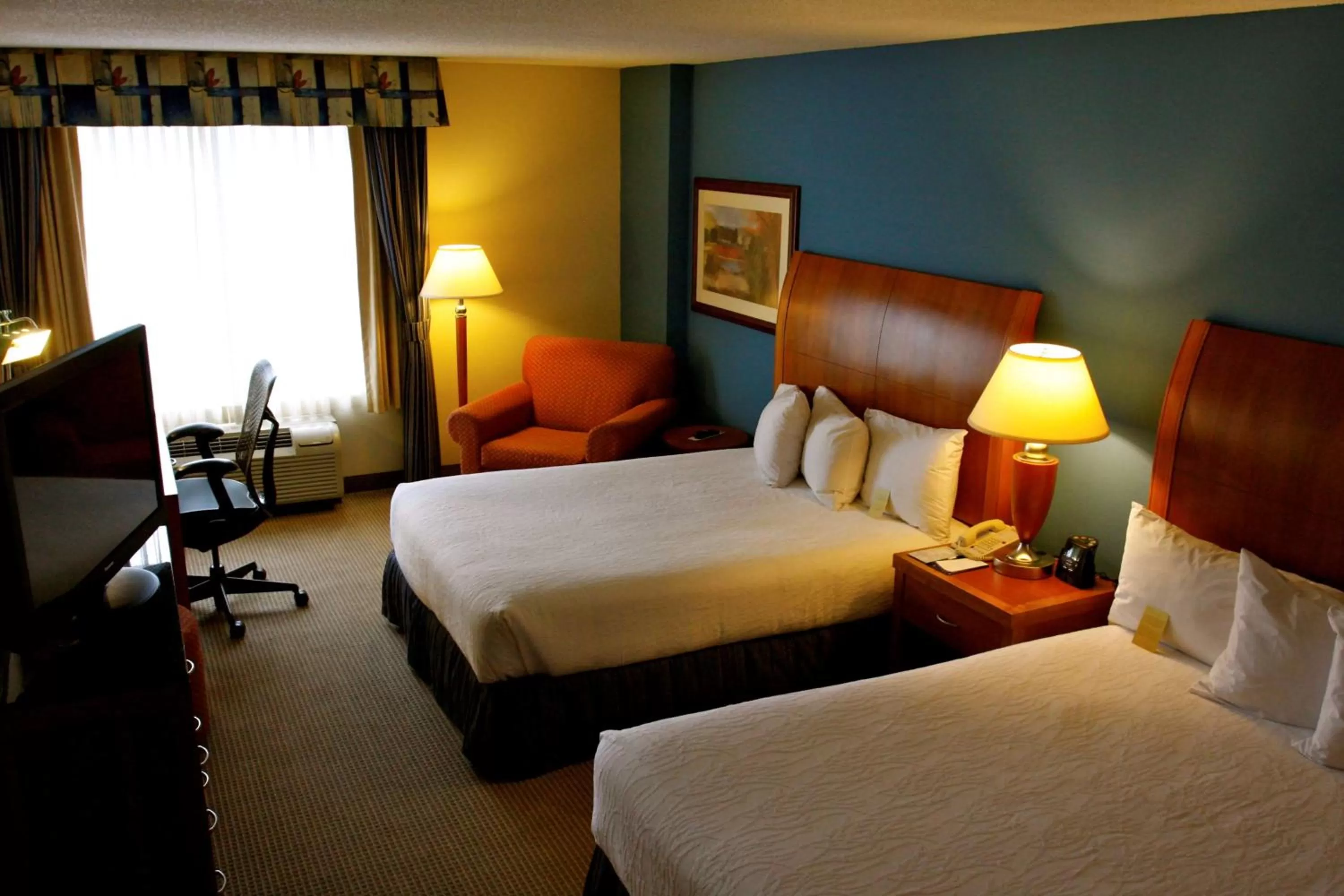 Queen Suite with Two Queen Beds and Roll-In Shower - Disability Access/Non-Smoking in Hilton Garden Inn Albany