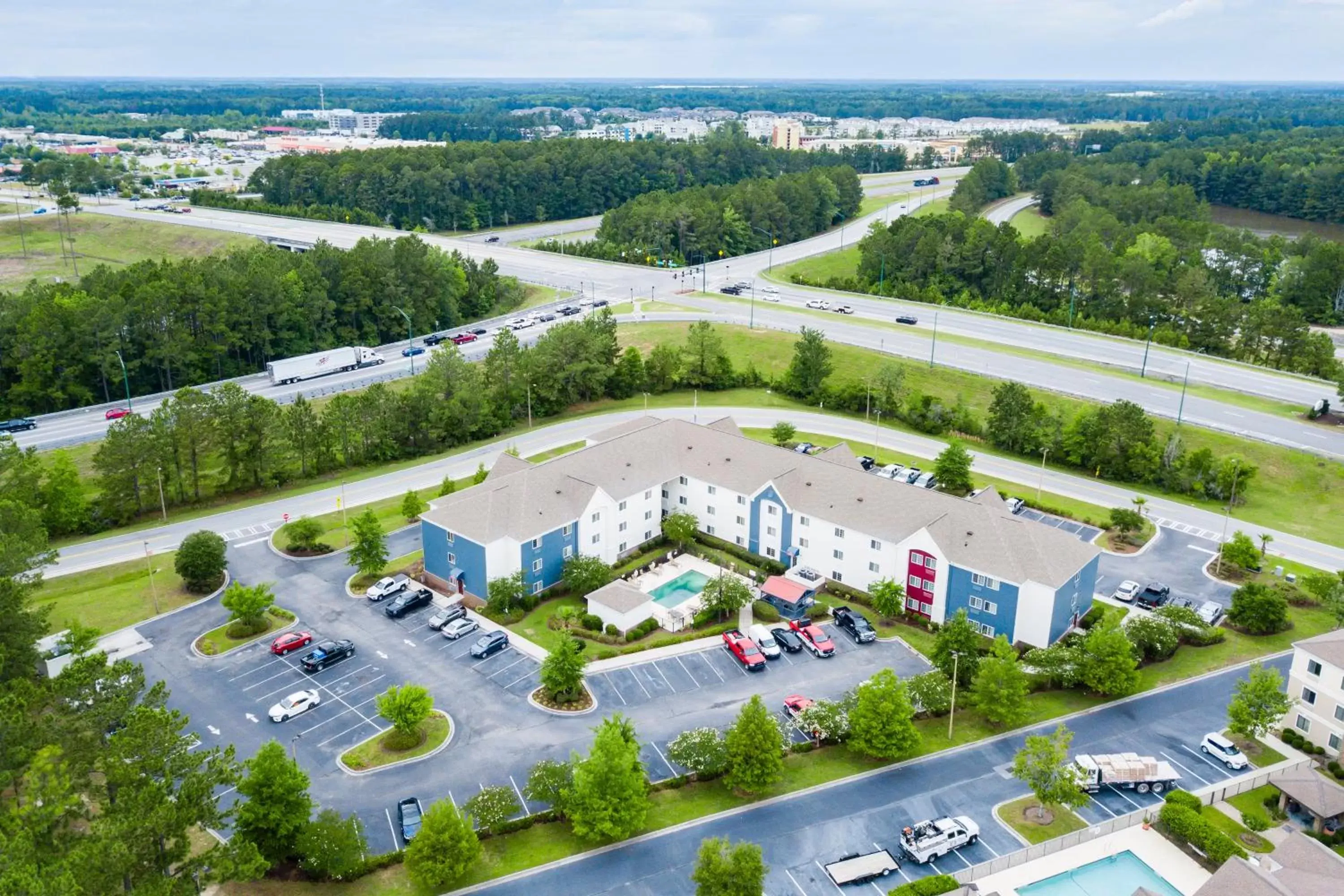 Property building in Candlewood Suites Savannah Airport by IHG Property building in Candlewood Suites Savannah Airport by IHG