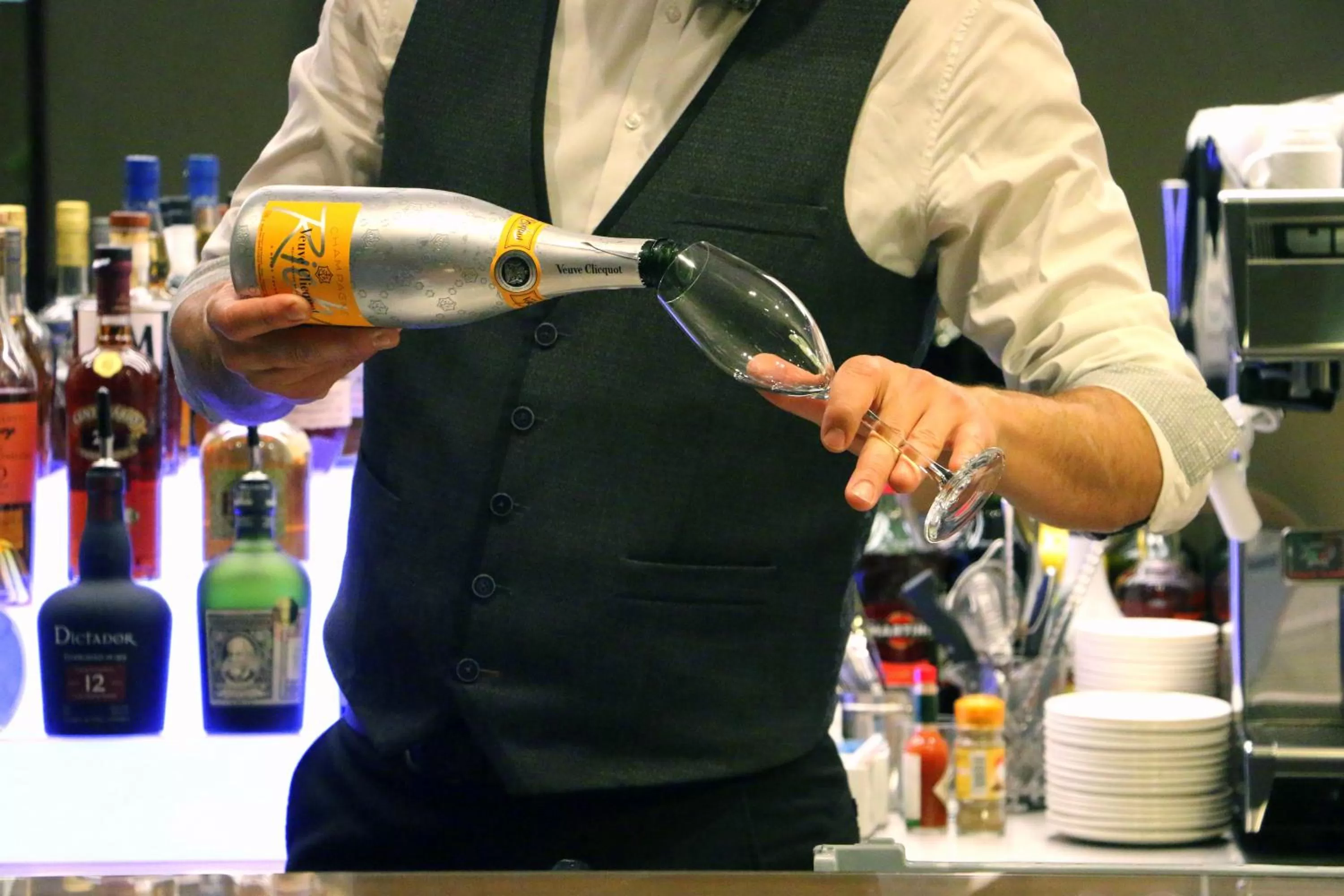 Lounge or bar in Hôtel Des Gouverneurs