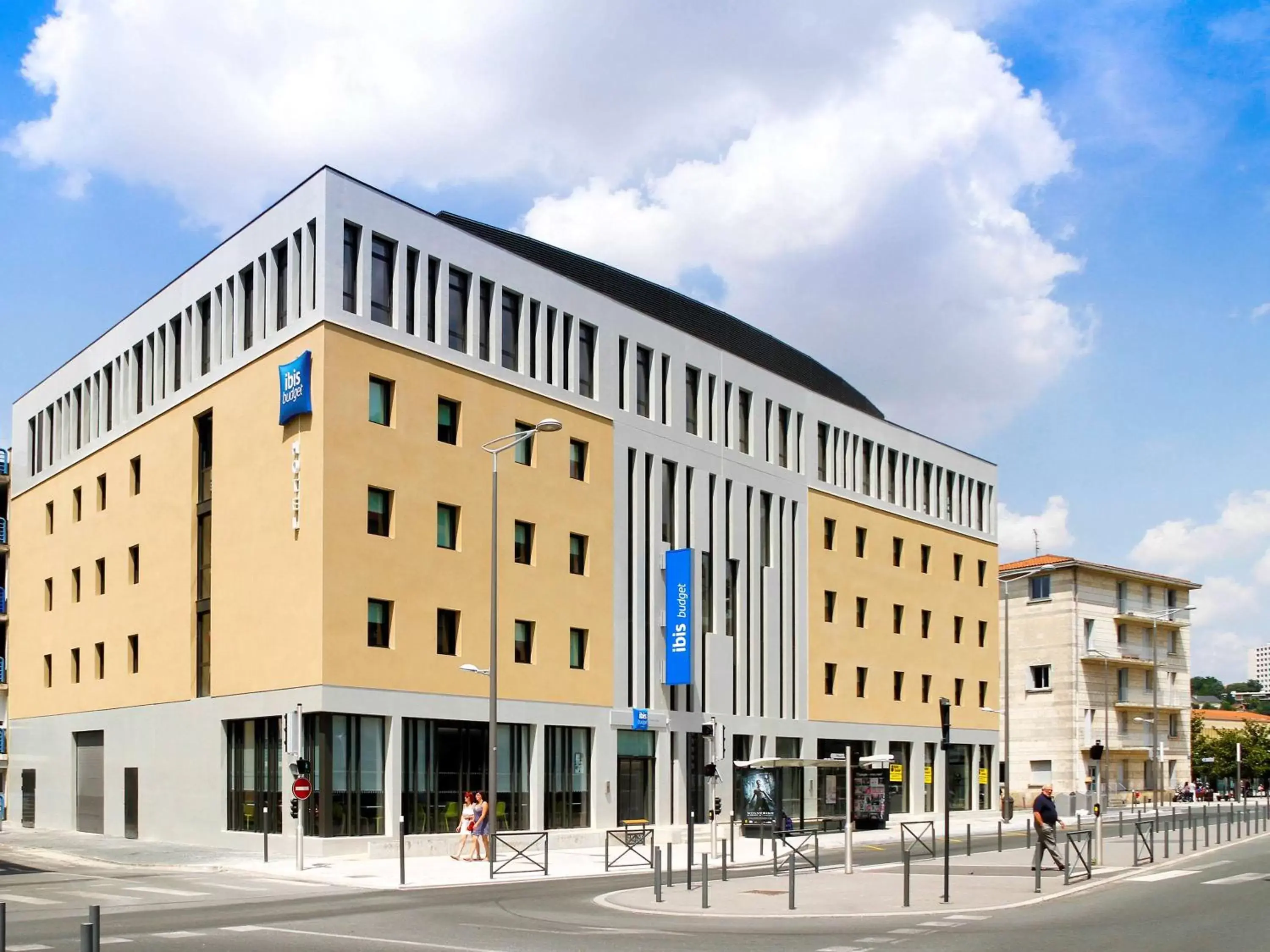 Property Building in ibis budget Gare de Poitiers