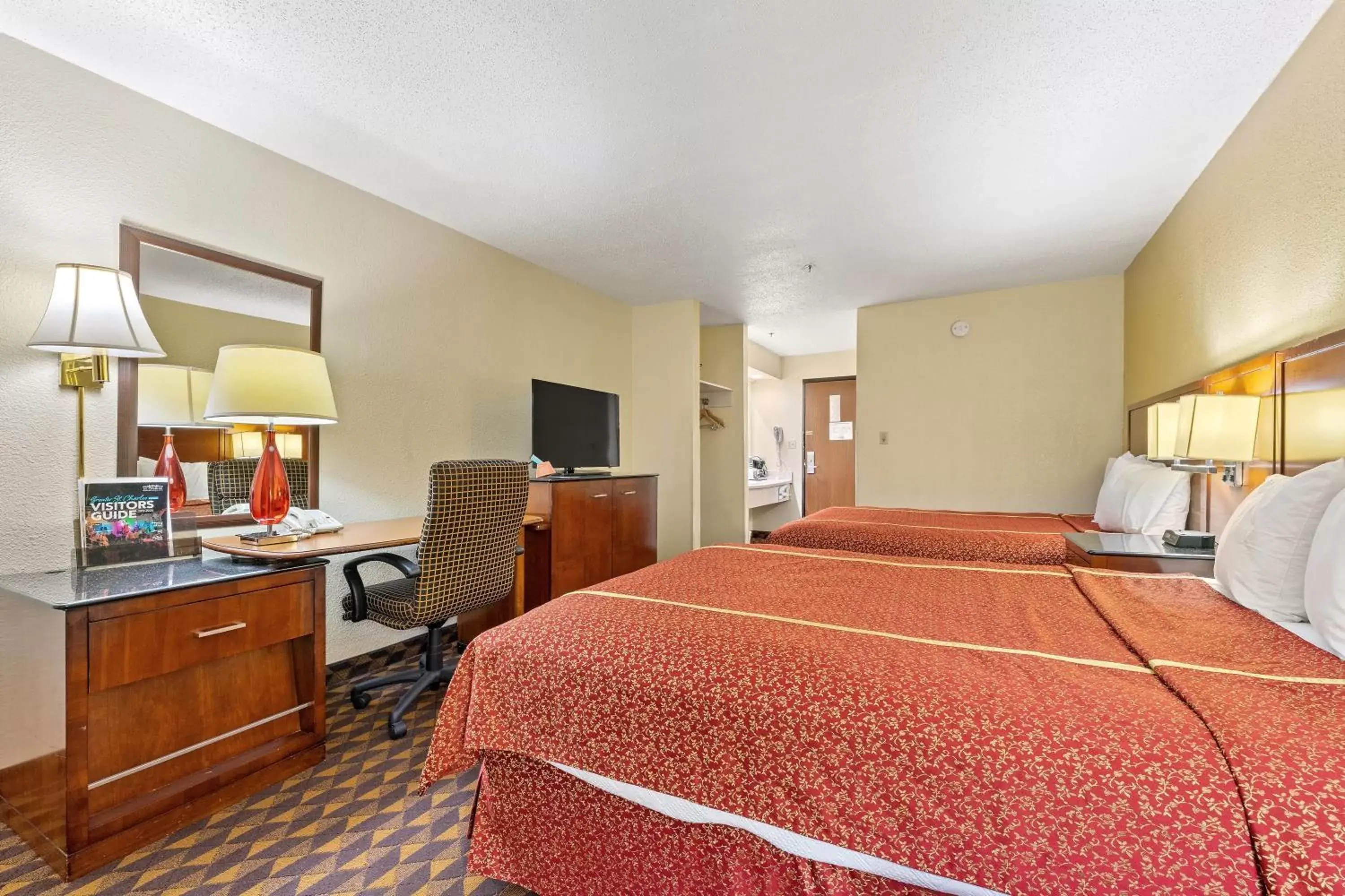 Bedroom in Geneva Motel Inn
