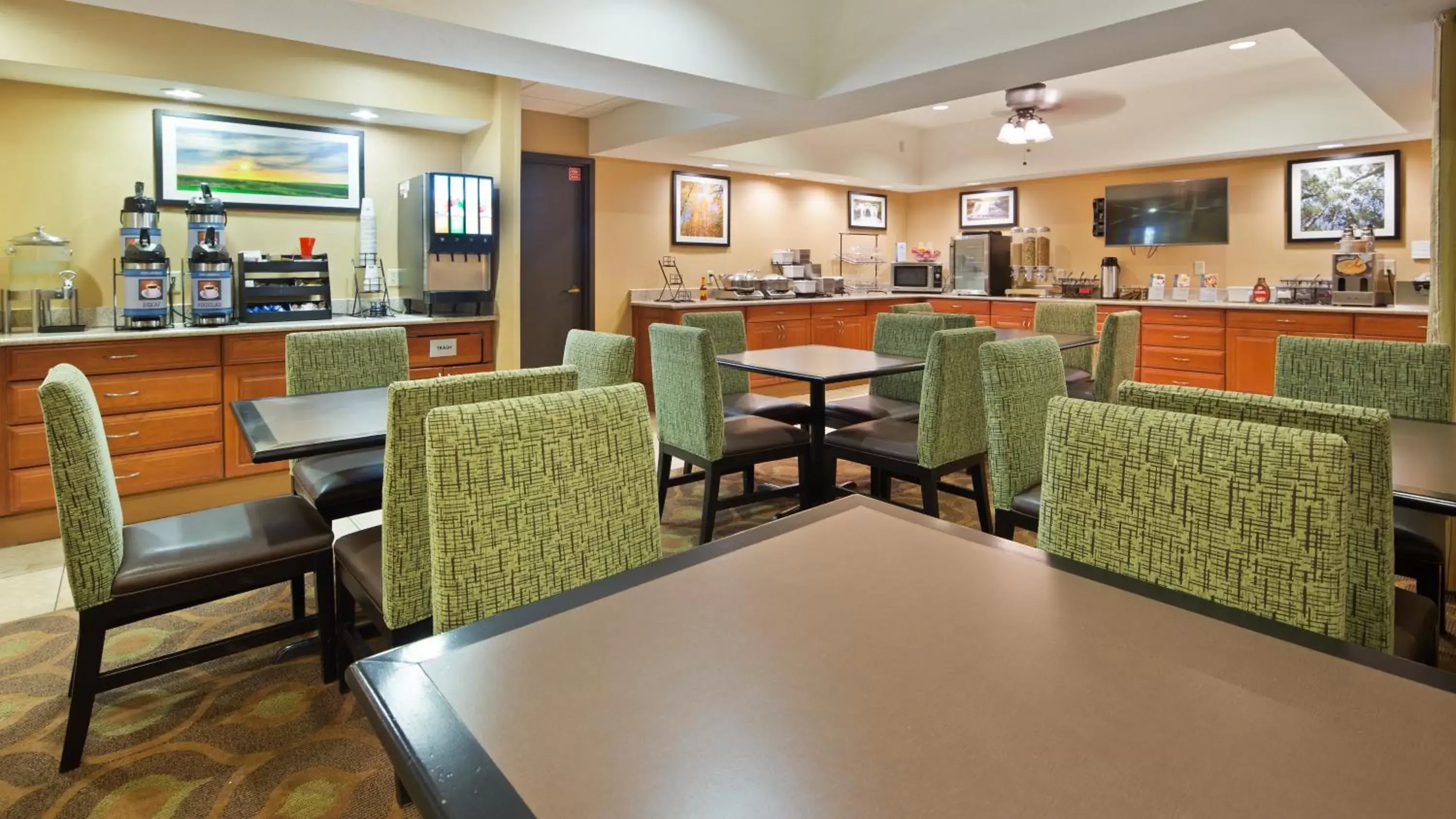 American breakfast, Restaurant/Places to Eat in Best Western Plus Mishawaka Inn