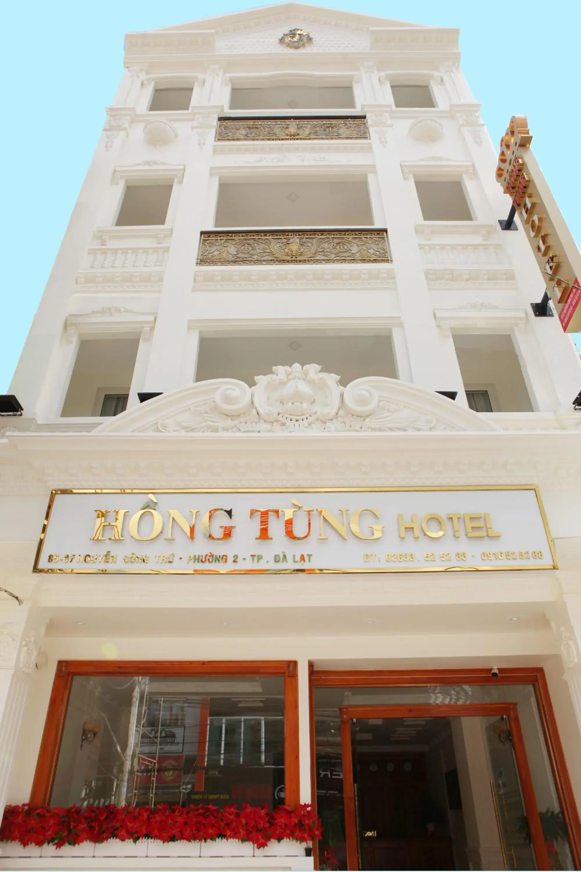 Property Building in Hong Tung Hotel