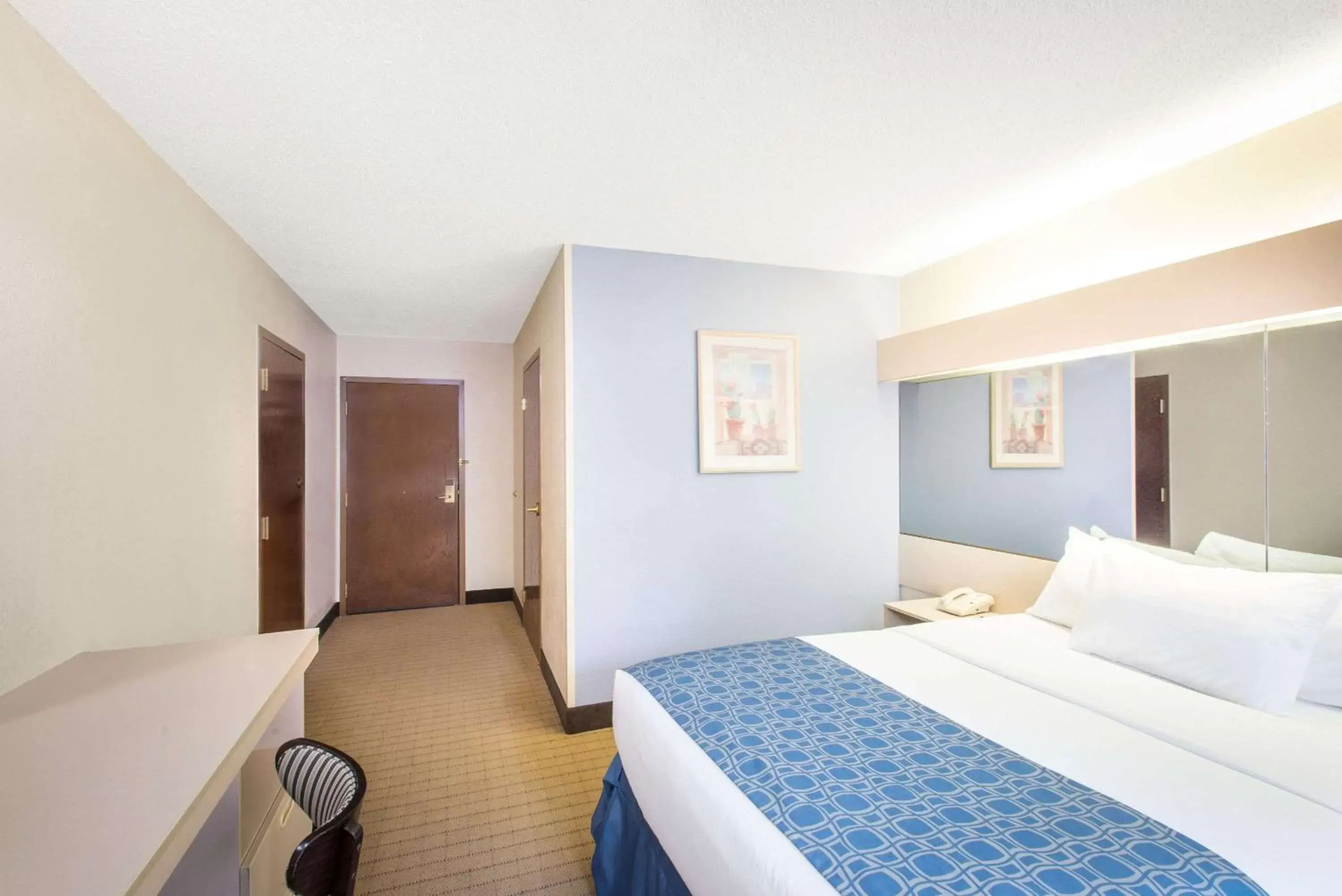 Photo of the whole room, Bed in Microtel Inn & Suites by Wyndham