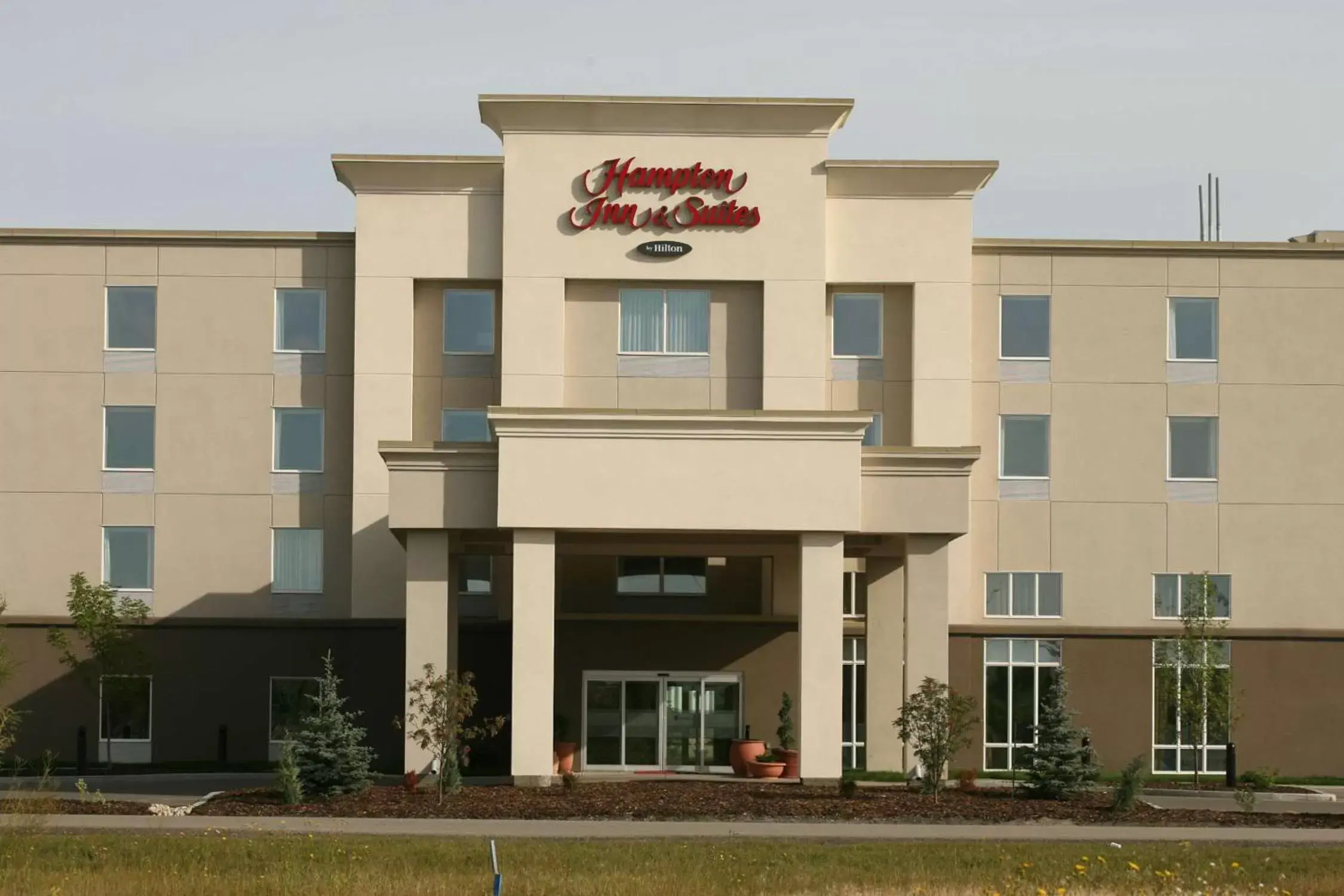 Property building in Hampton Inn & Suites Red Deer Property building in Hampton Inn & Suites Red Deer
