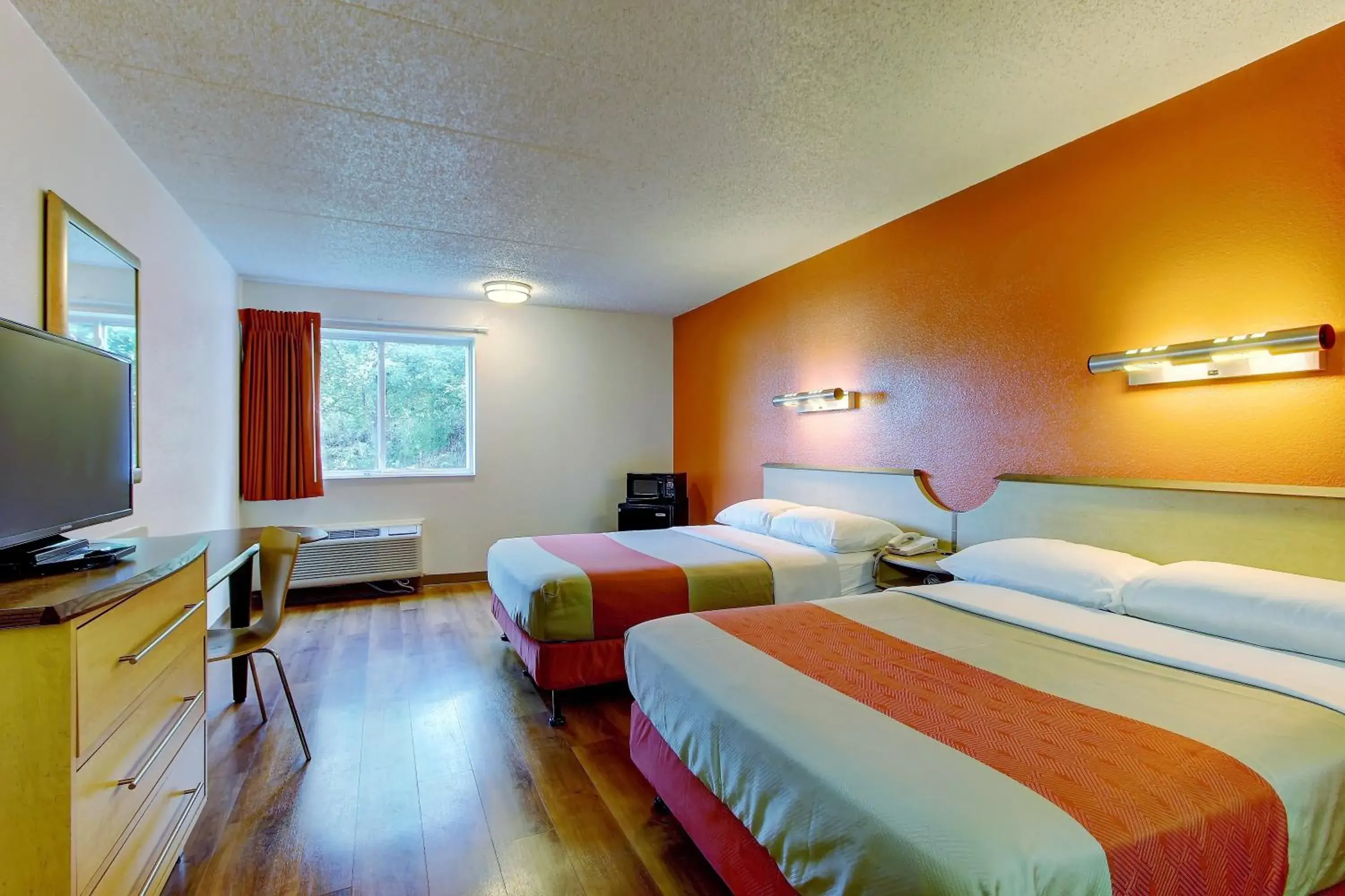 Bedroom in Motel 6-York, PA - North