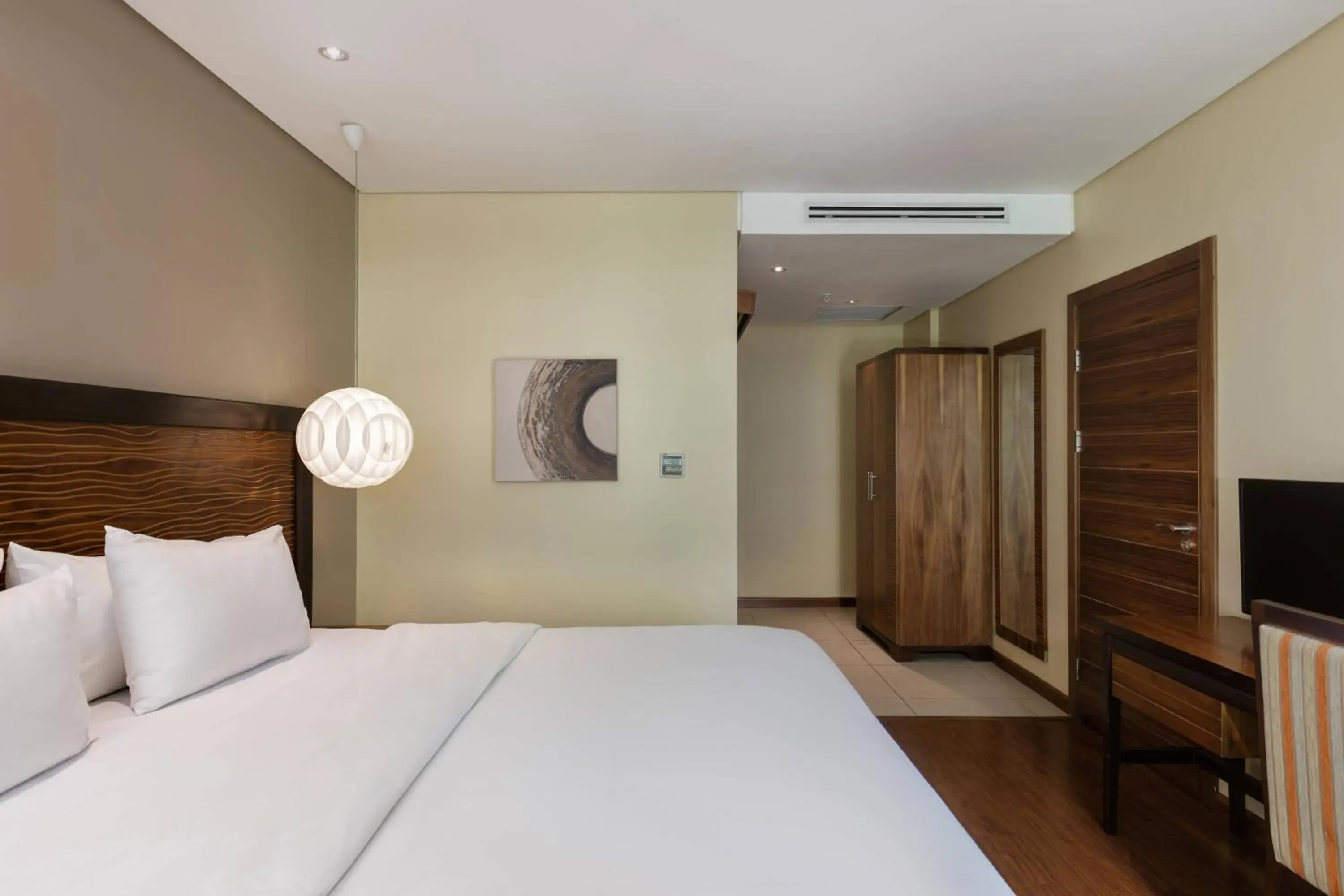 Photo of the whole room, Bed in Protea Hotel by Marriott Ikeja Select