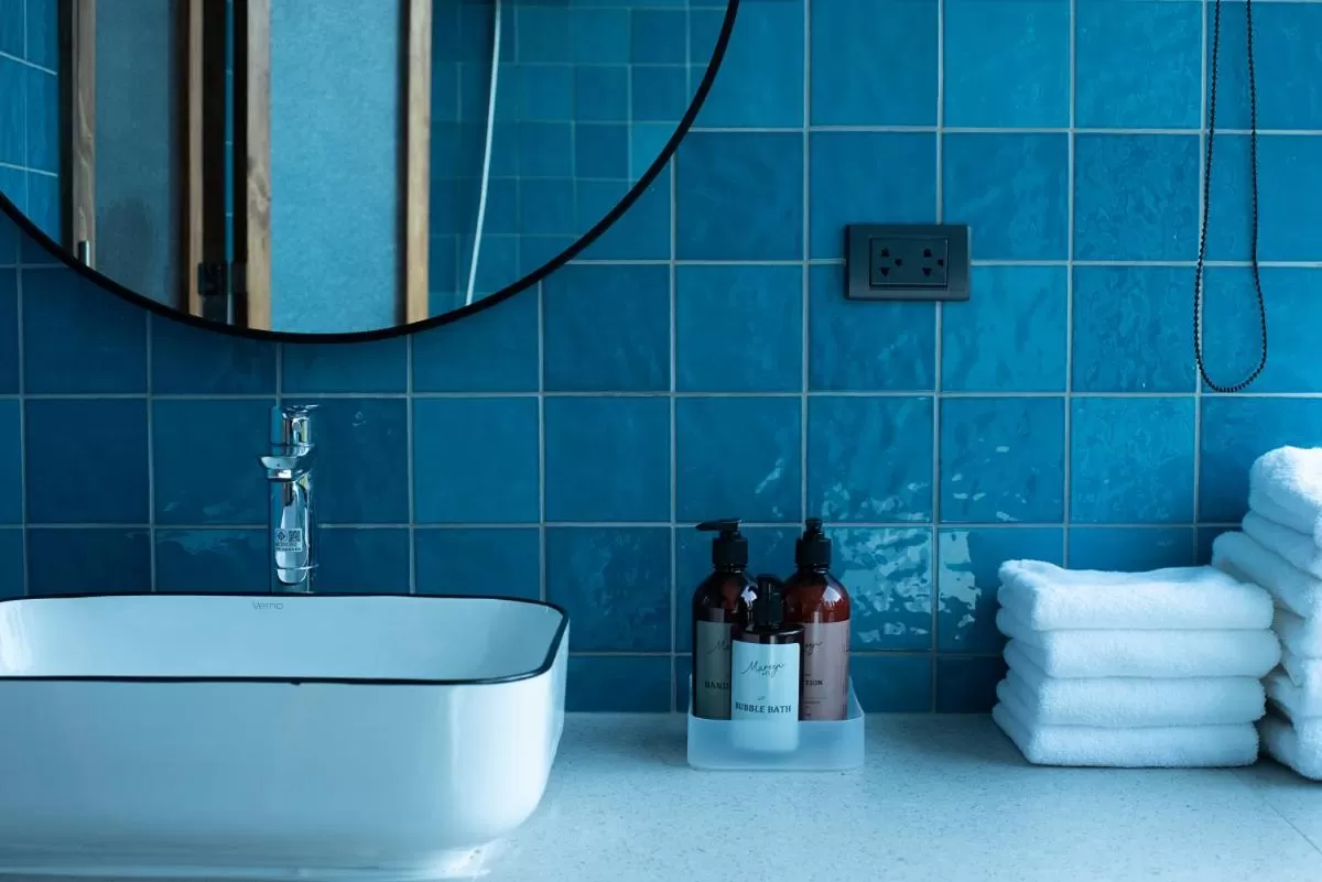 Bathroom in karaarom hotel