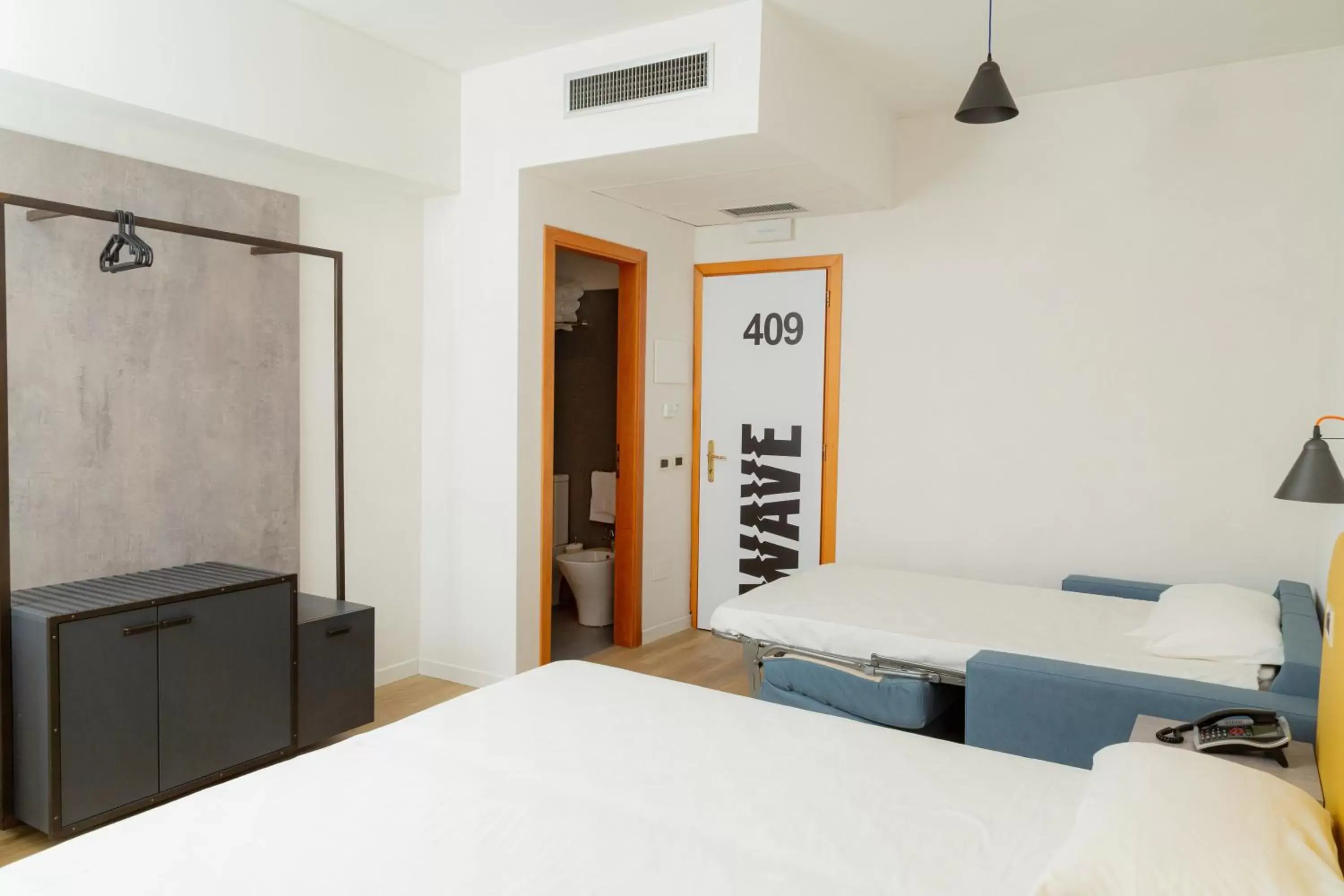 Bed in Wave Hotel