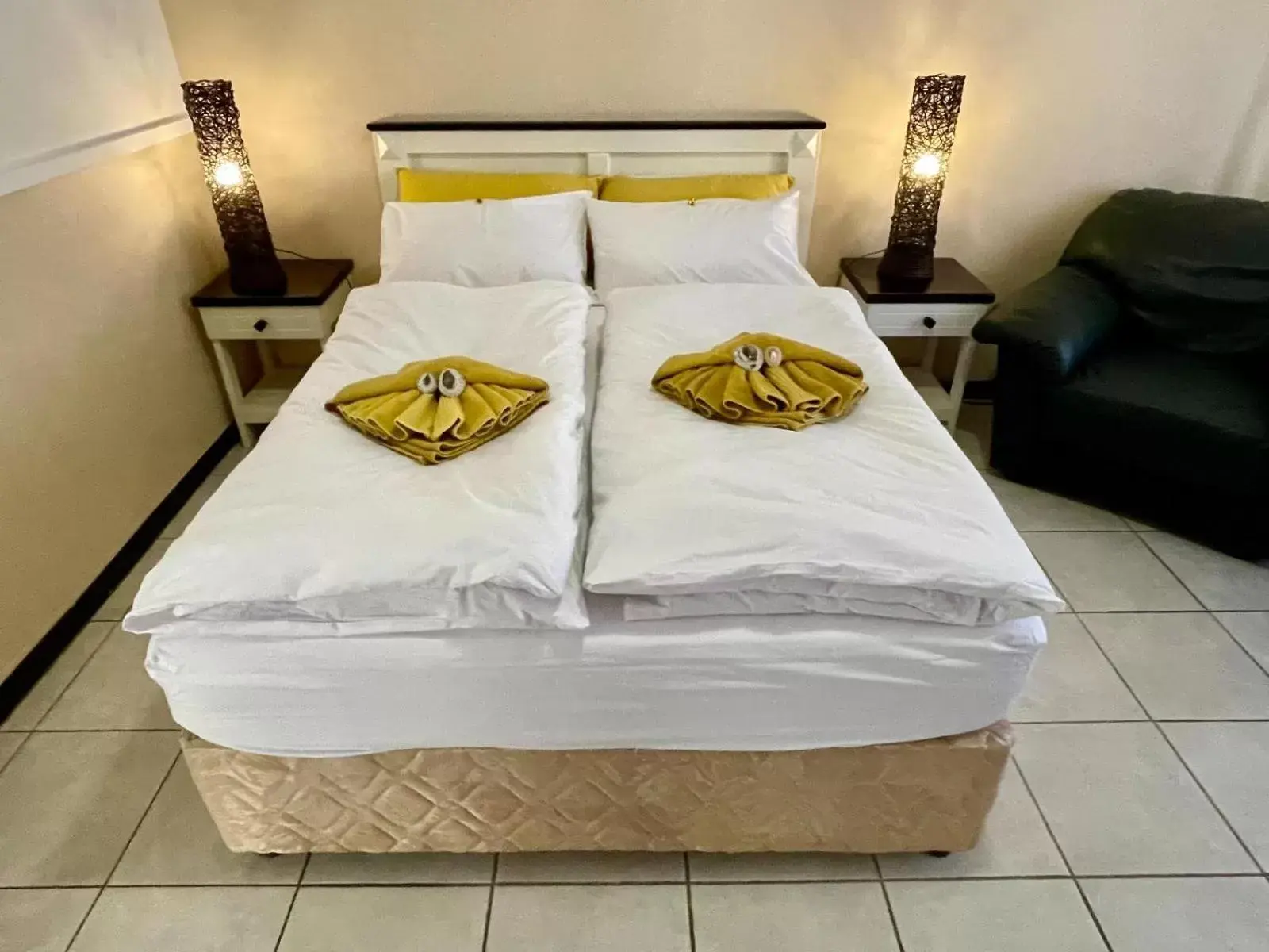 Executive Triple Room in Bushbabies-Inn Self-Catering Accommodation Executive Triple Room in Bushbabies-Inn Self-Catering Accommodation