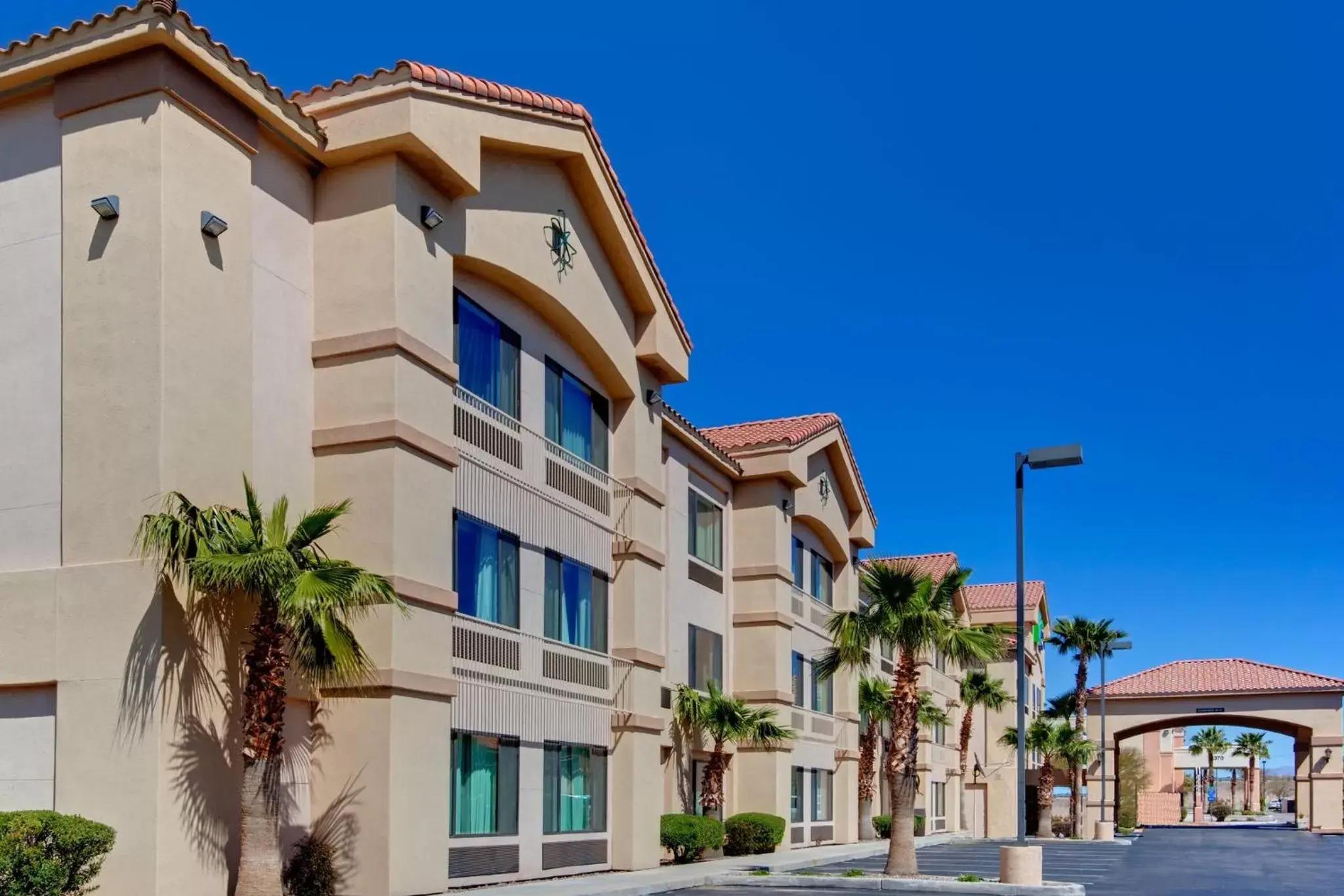 Property Building in Holiday Inn Express & Suites Tucson North, Marana, an IHG Hotel