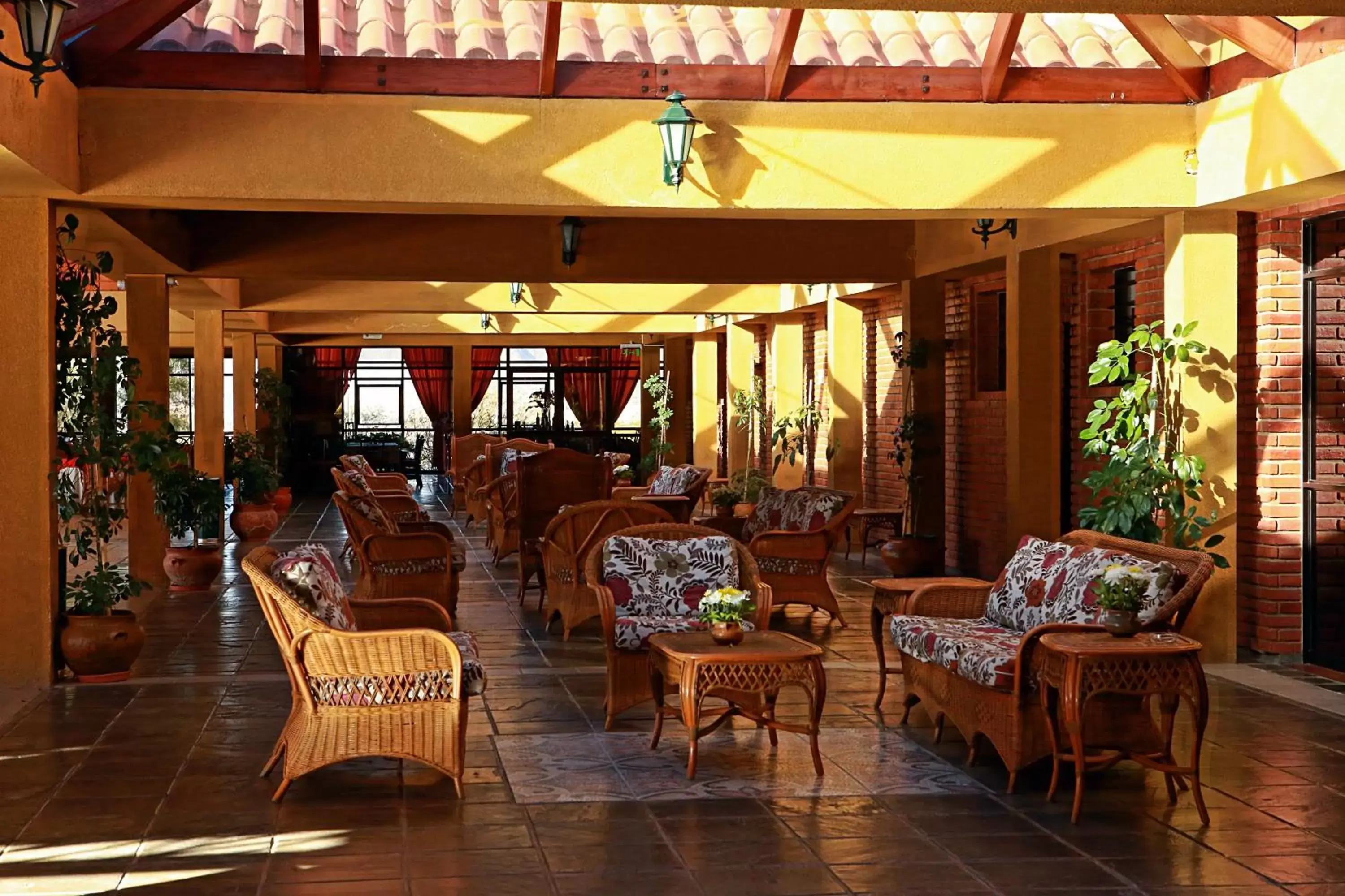 Seating area, Restaurant/Places to Eat in Hotel Los Parrales