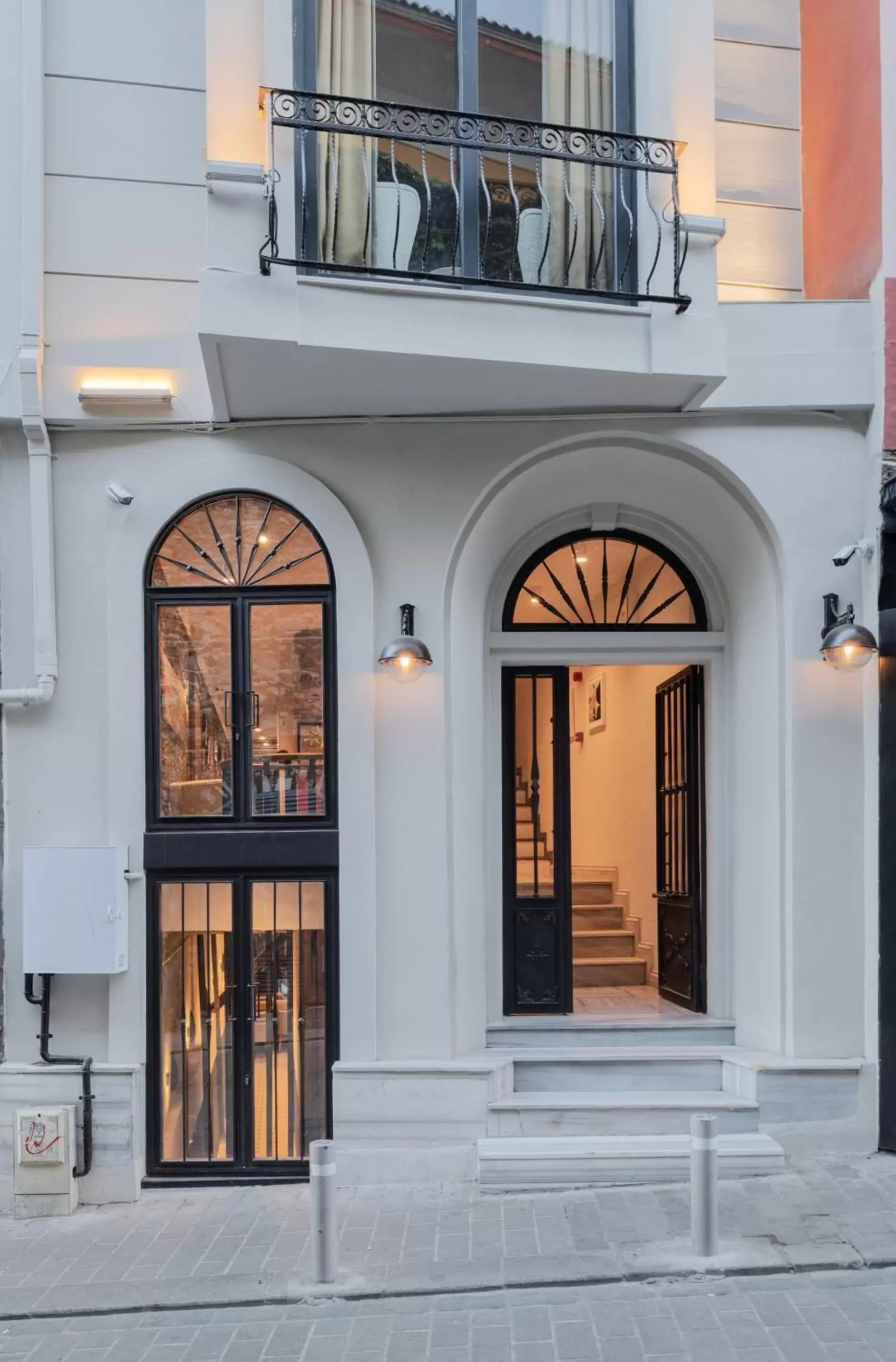 Property building in GentleTom Property building in GentleTom