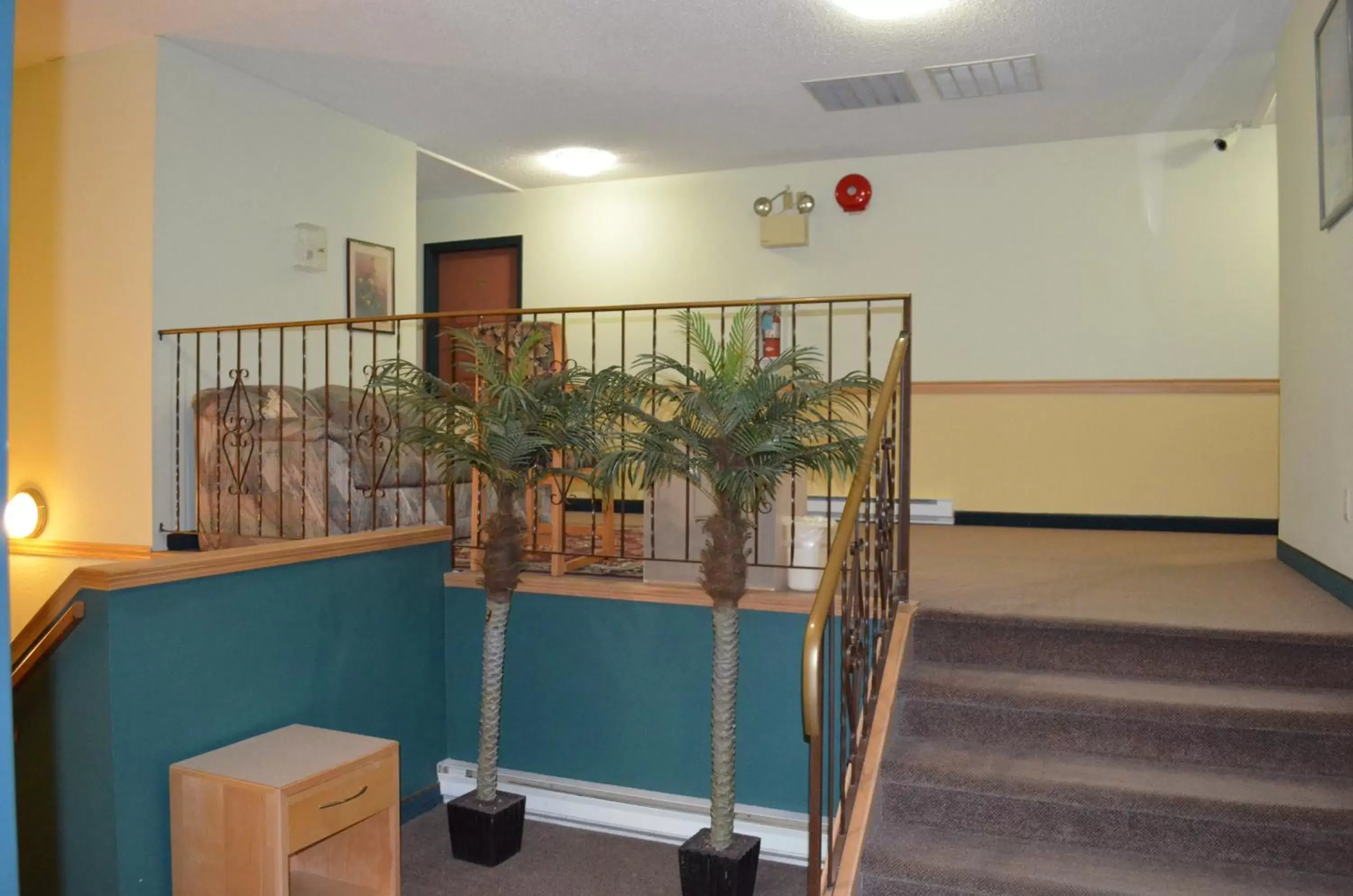 Lobby or reception in Canadas Best Value Inn & Suites-Castlegar