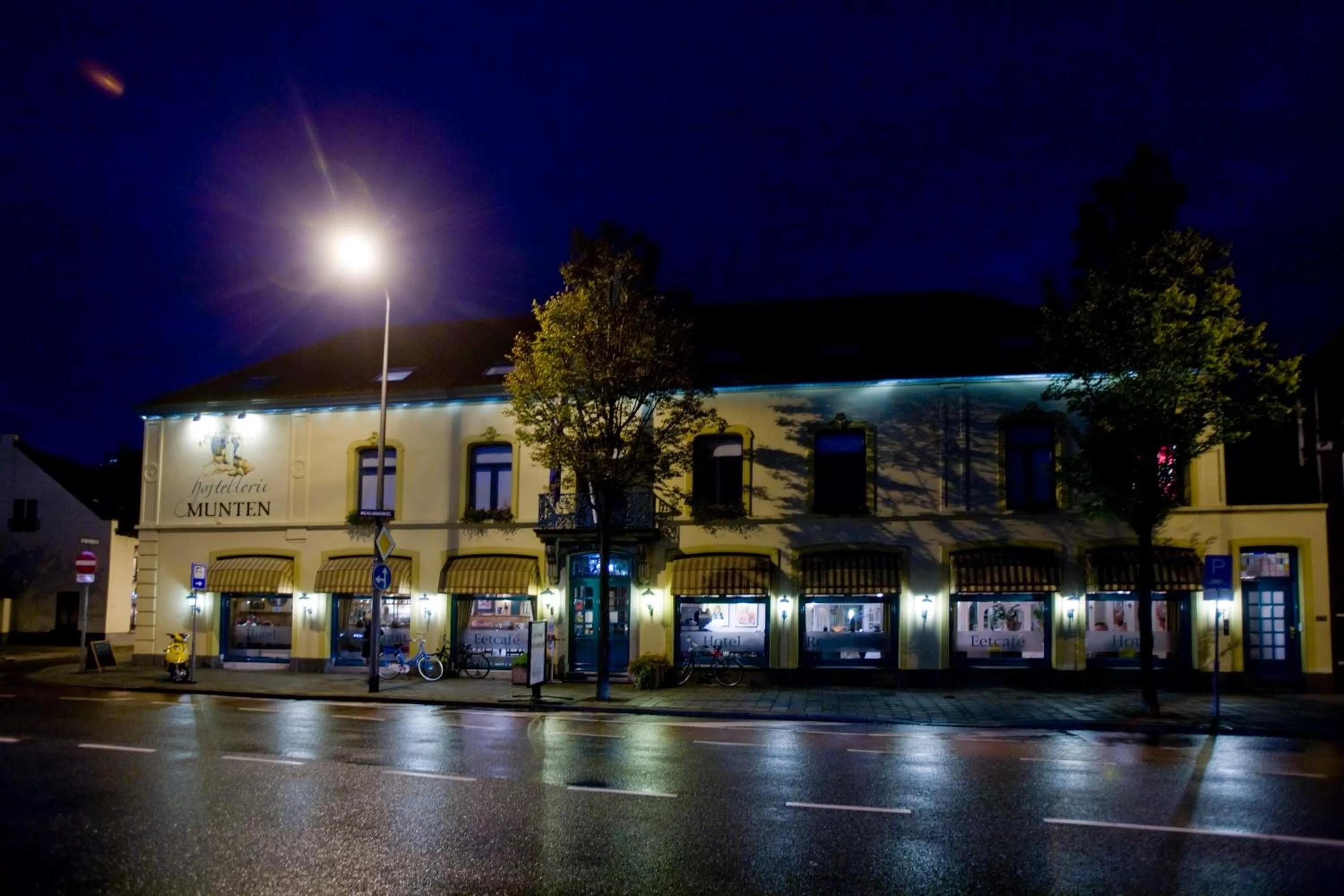 Facade/entrance in Hotel Munten