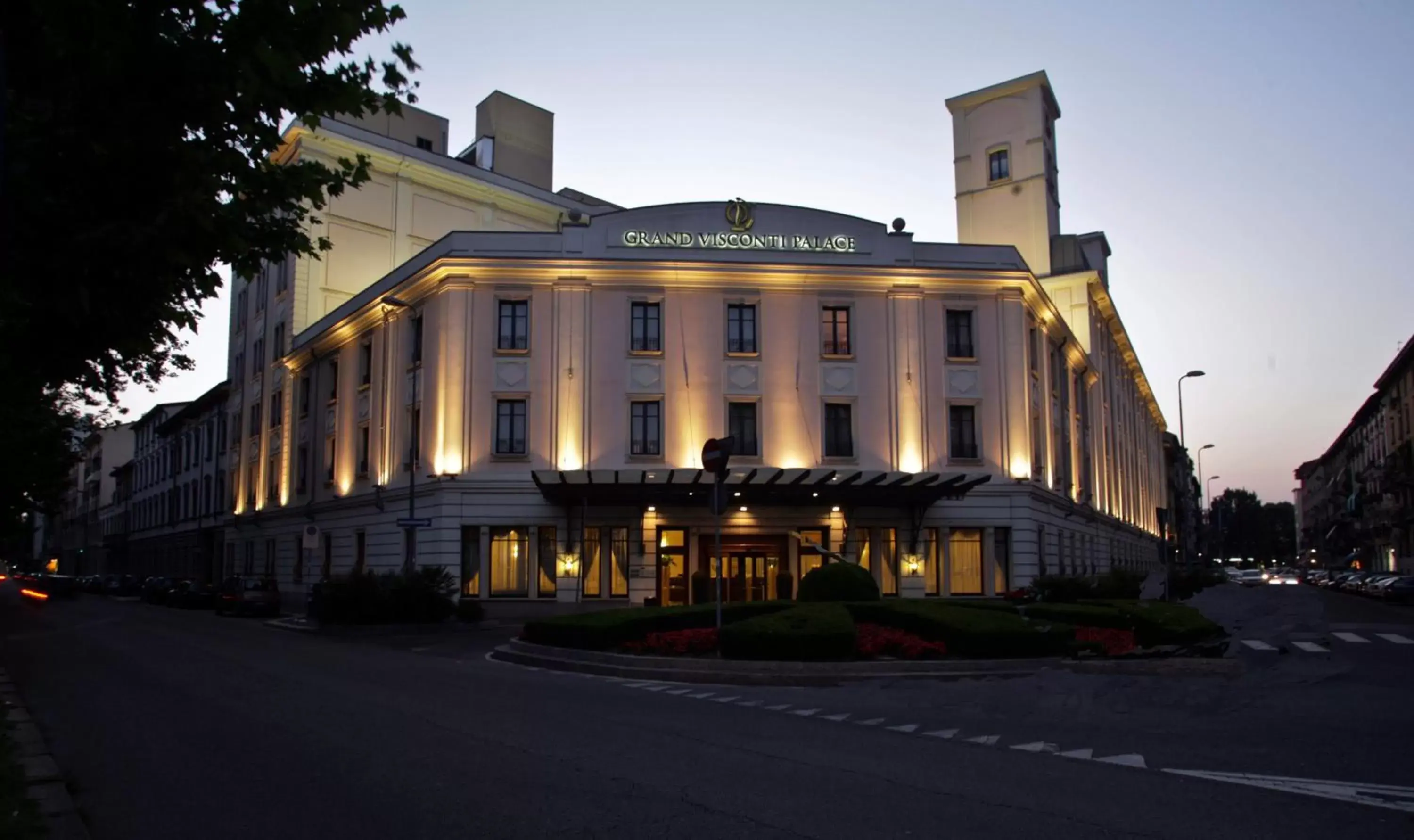 Facade/entrance in Grand Visconti Palace