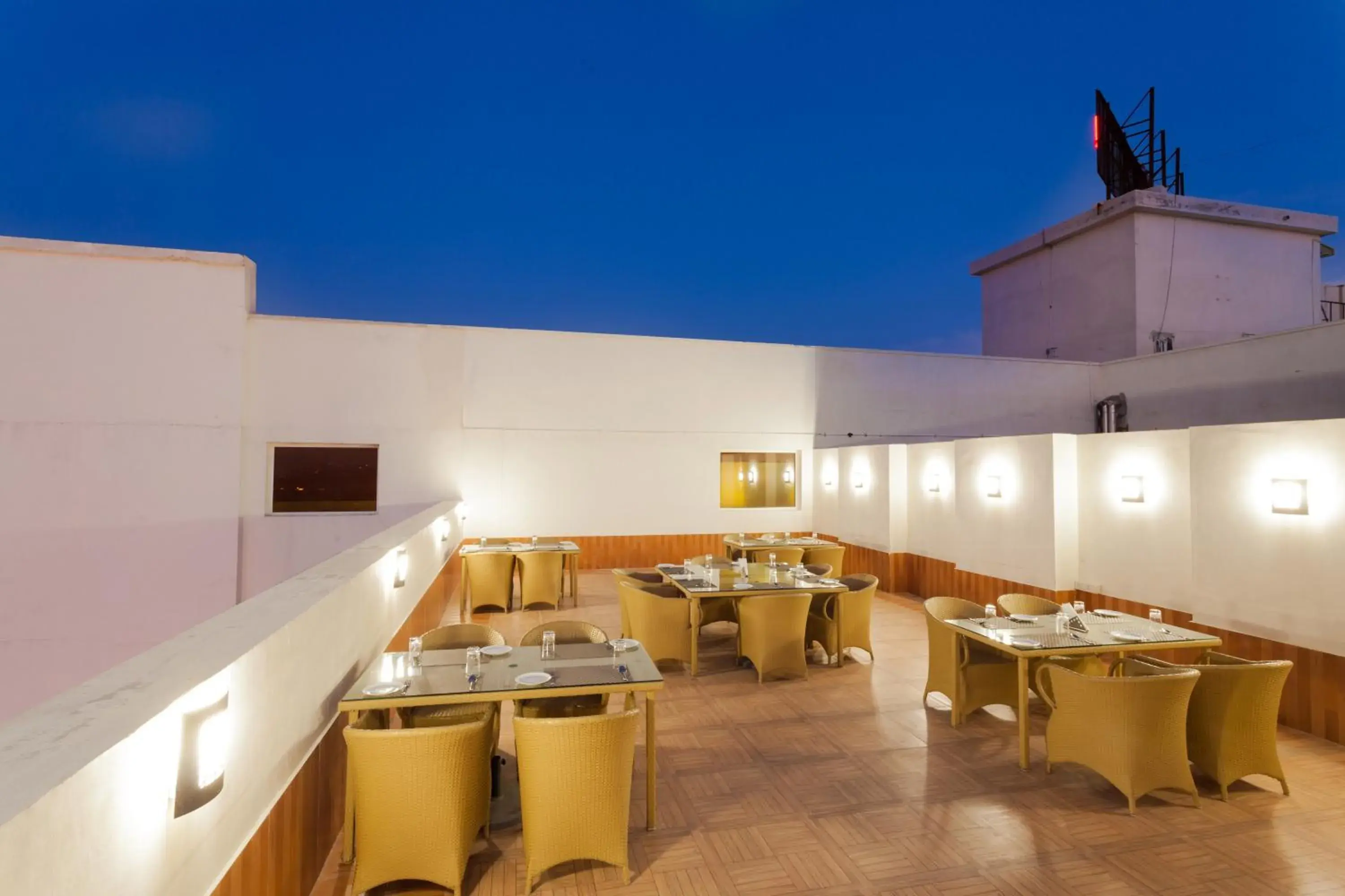 Dining area, Restaurant/Places to Eat in Ginger Hotel Jaipur