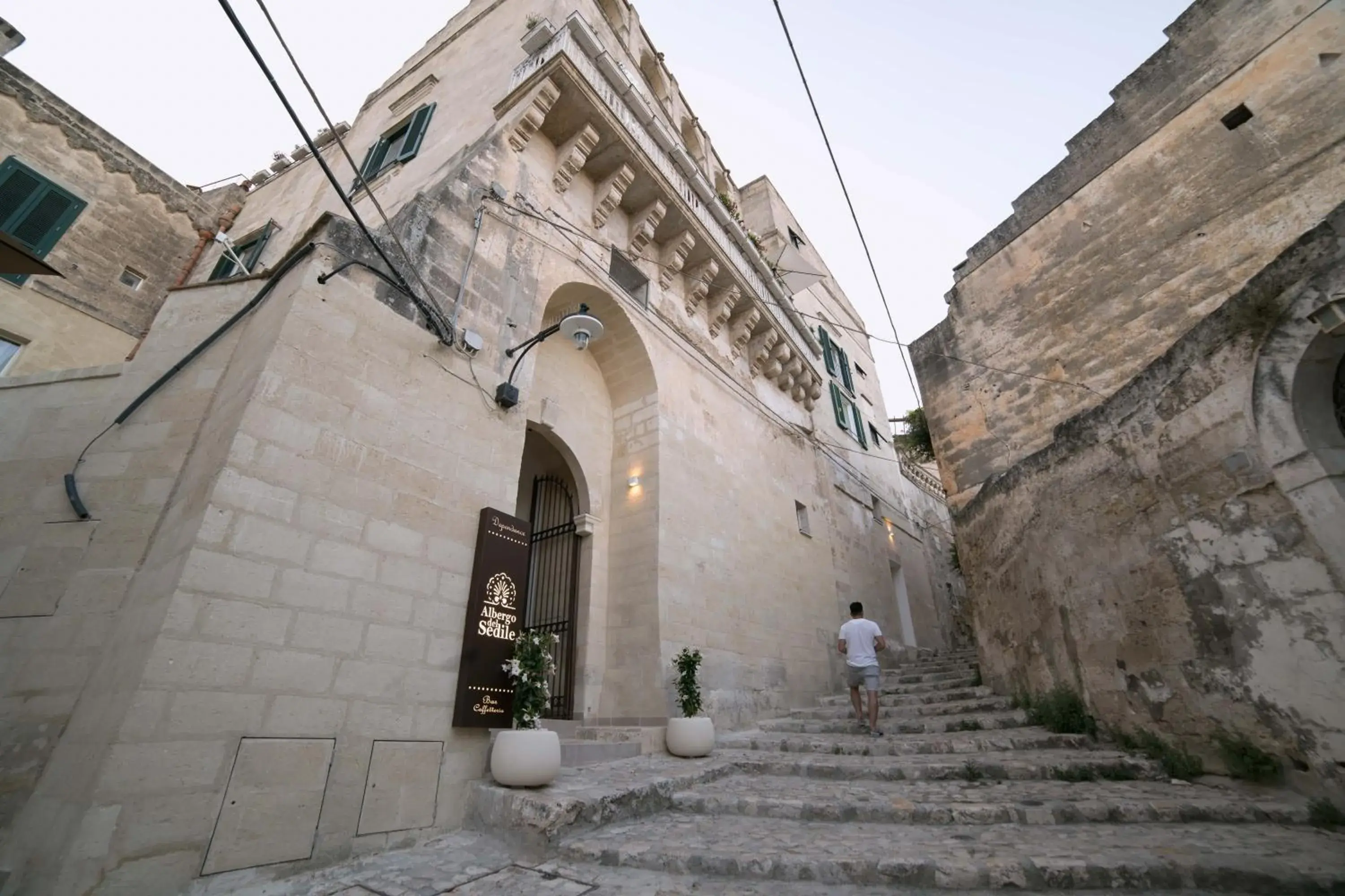 Facade/entrance, Property Building in Albergo Del Sedile