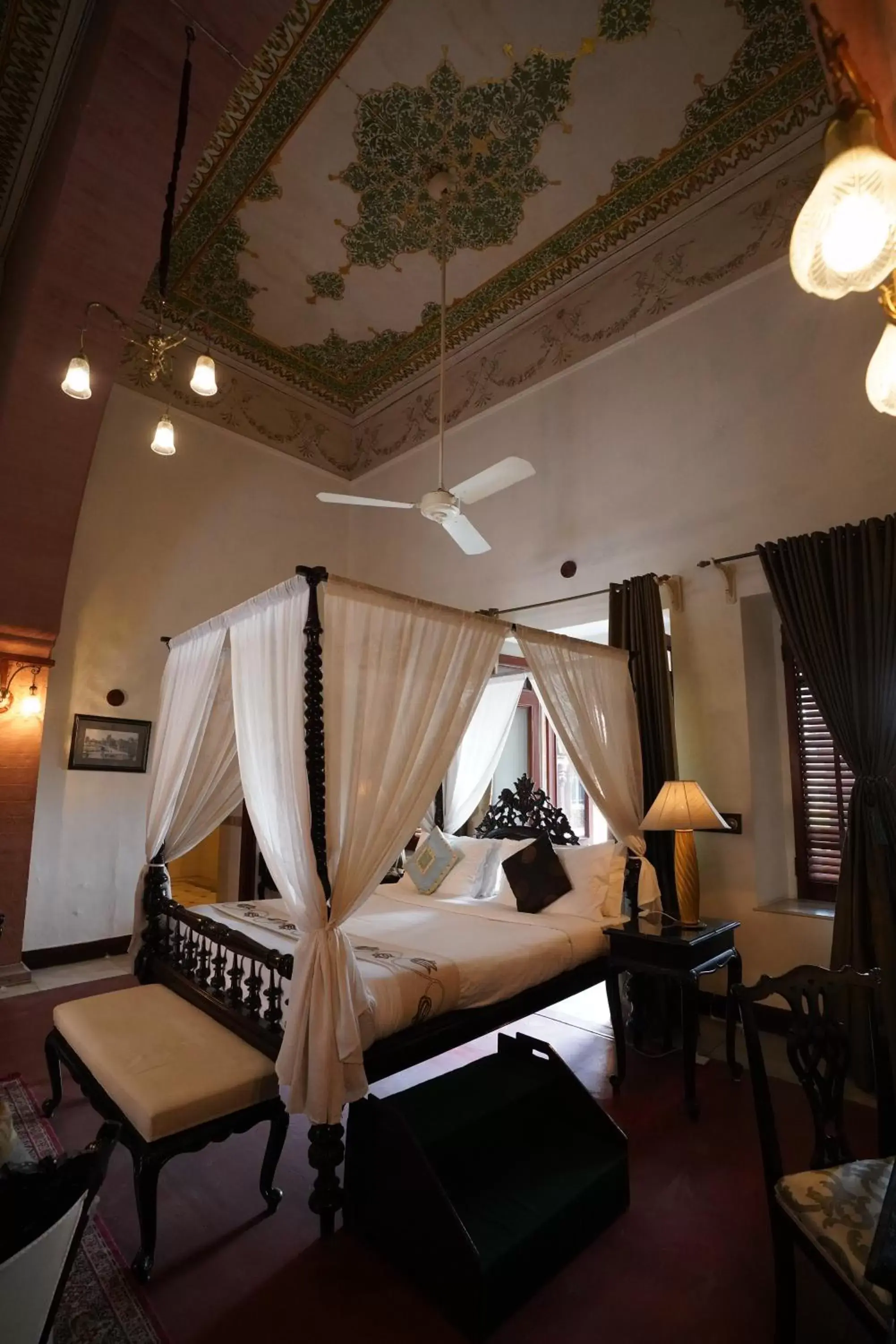 Bed in The Laxmi Niwas Palace Bed in The Laxmi Niwas Palace