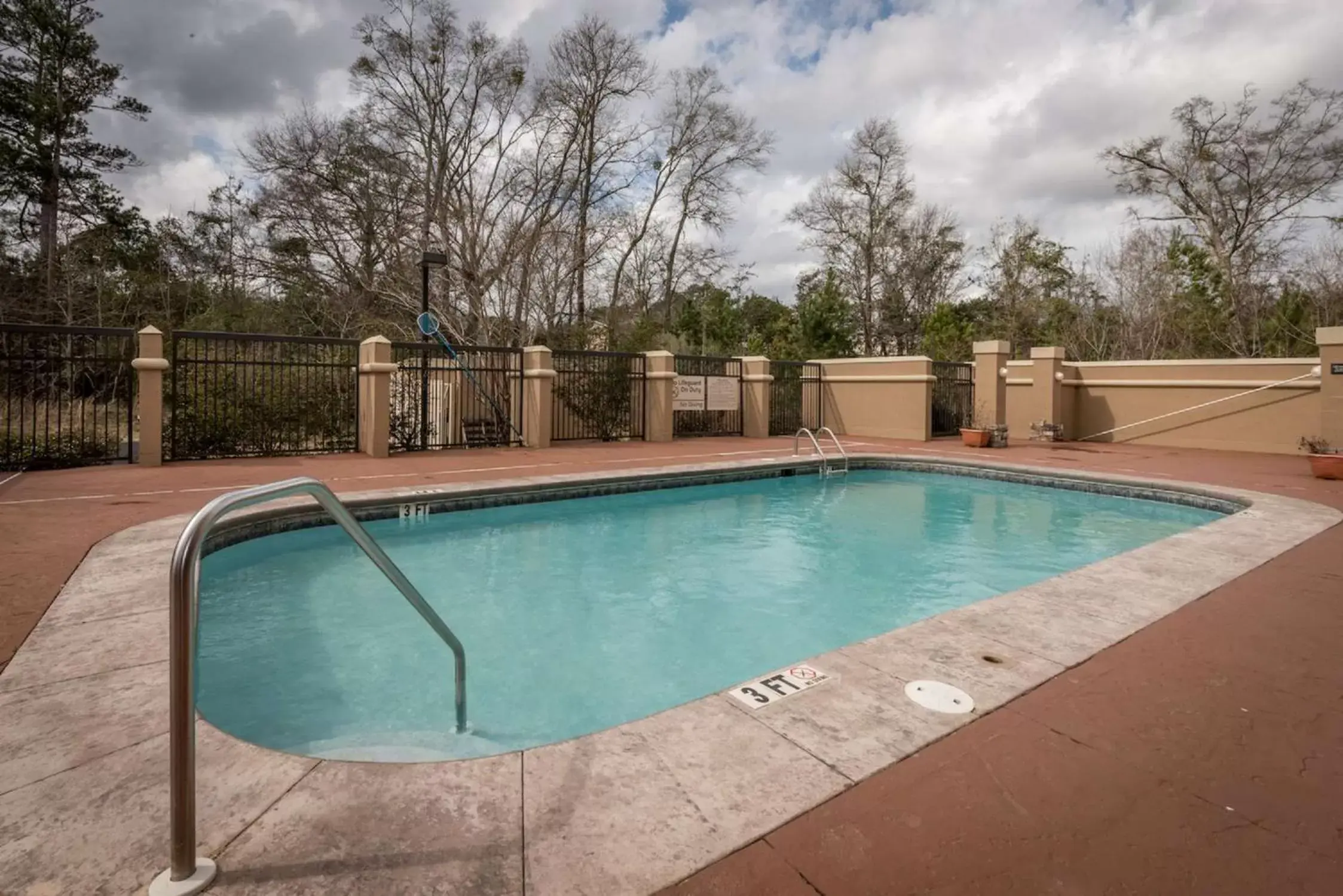 Pool view, Swimming Pool in Hampton Inn Enterprise