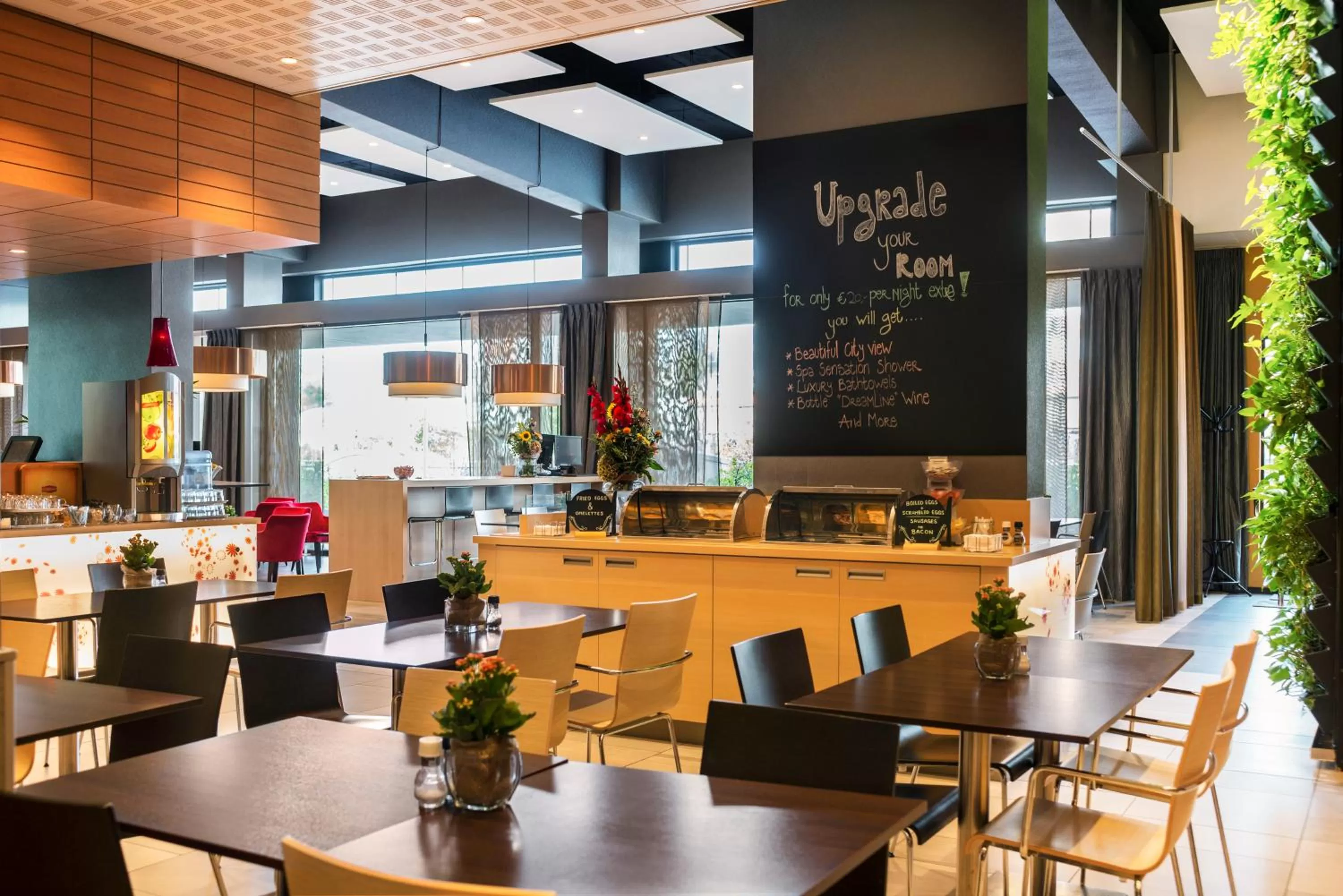 Restaurant/places to eat in ibis Leiden Centre