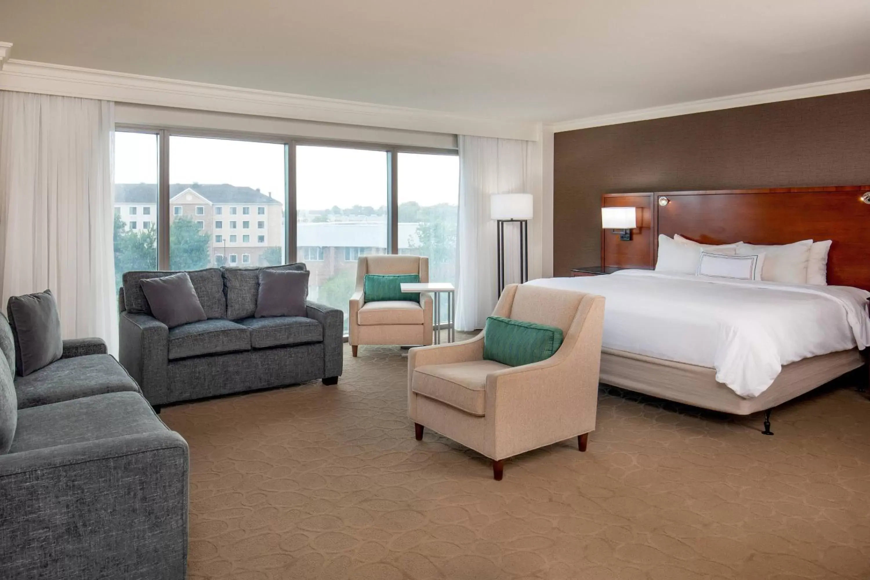 Bedroom in Delta Hotels by Marriott Chesapeake Norfolk