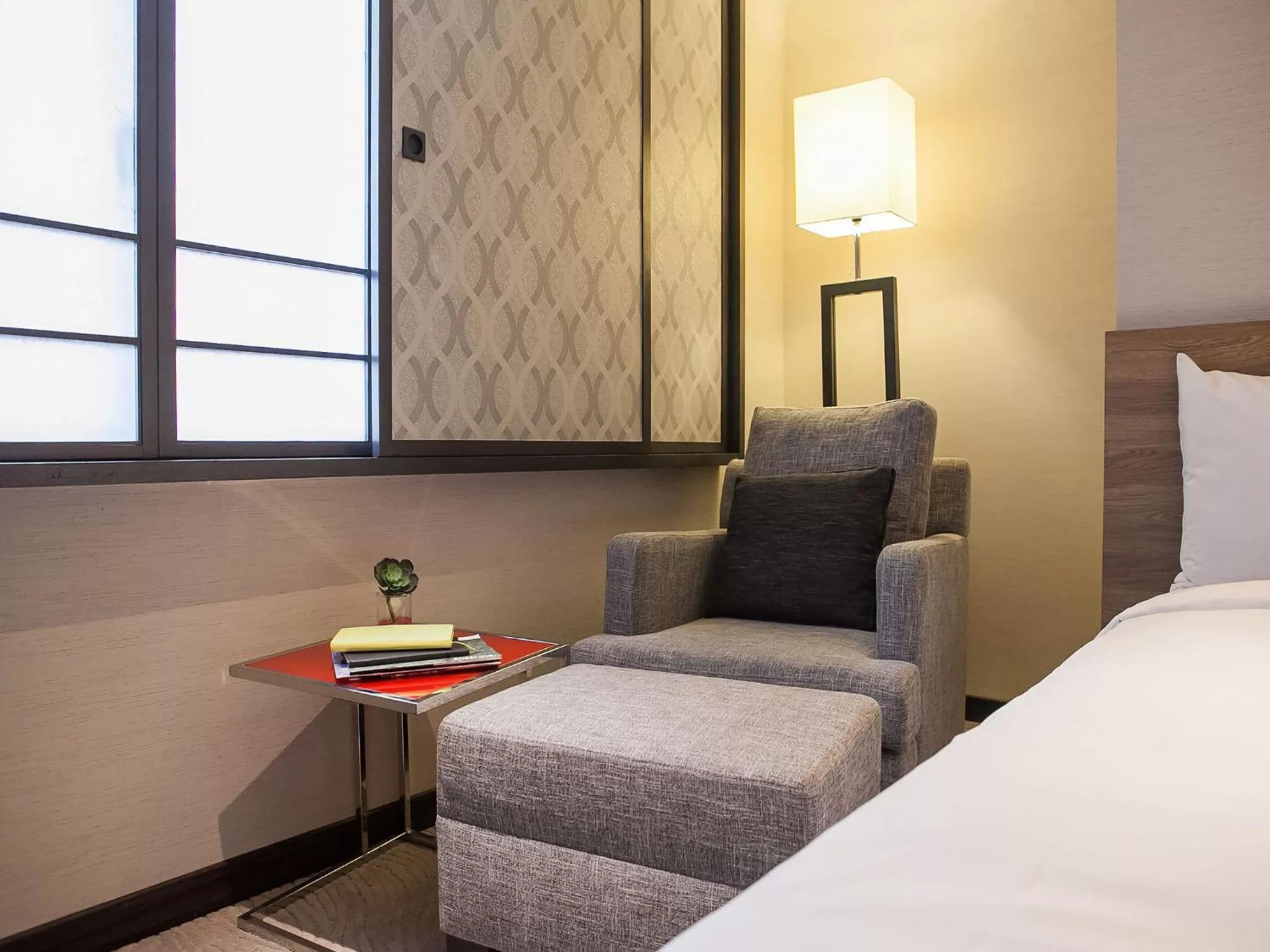 Decorative detail, Bed in Royal Inn Taipei Nanxi - MRT Zhongshan Station