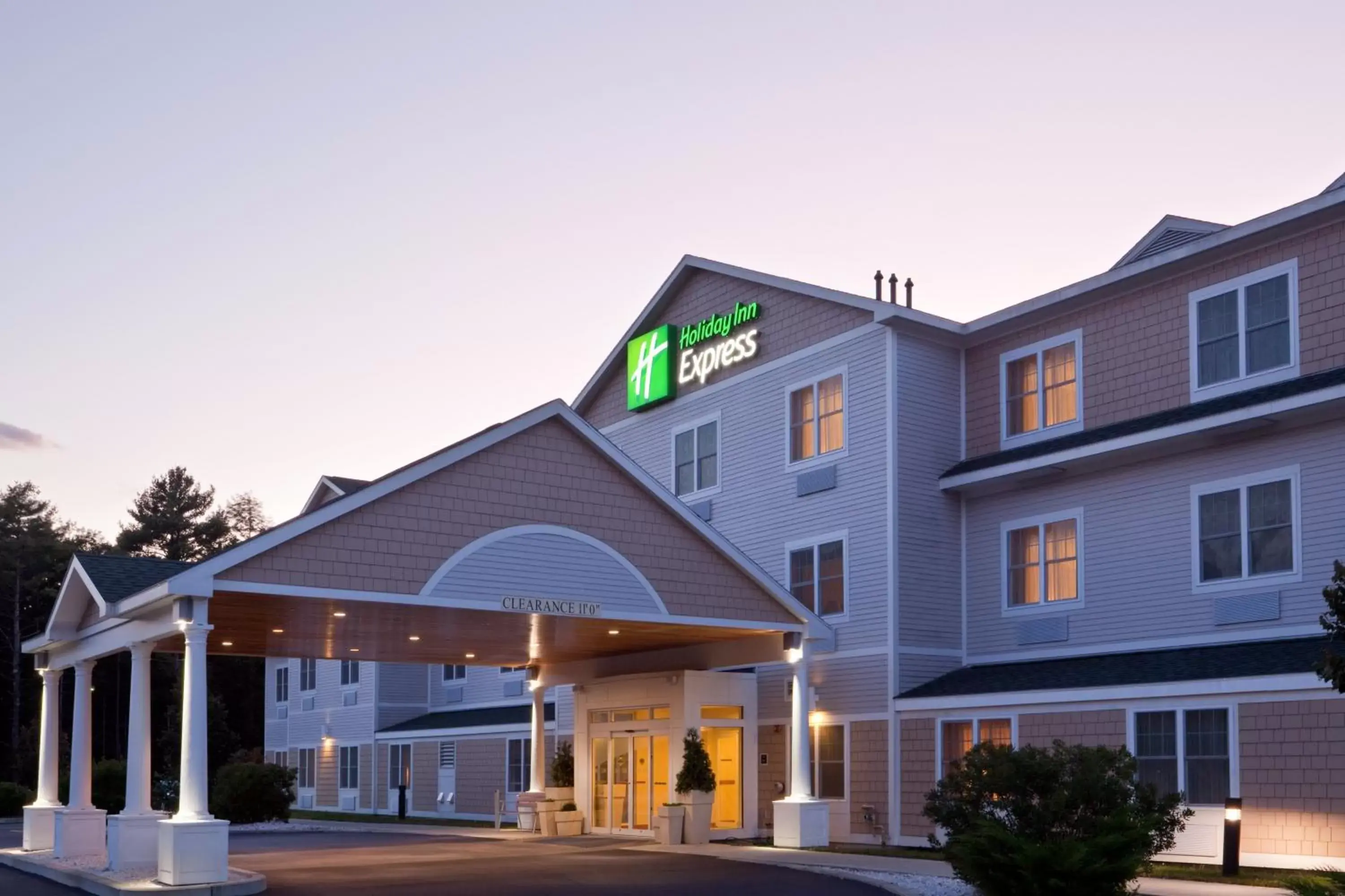 Property Building in Holiday Inn Express Hotel & Suites Freeport, an IHG Hotel