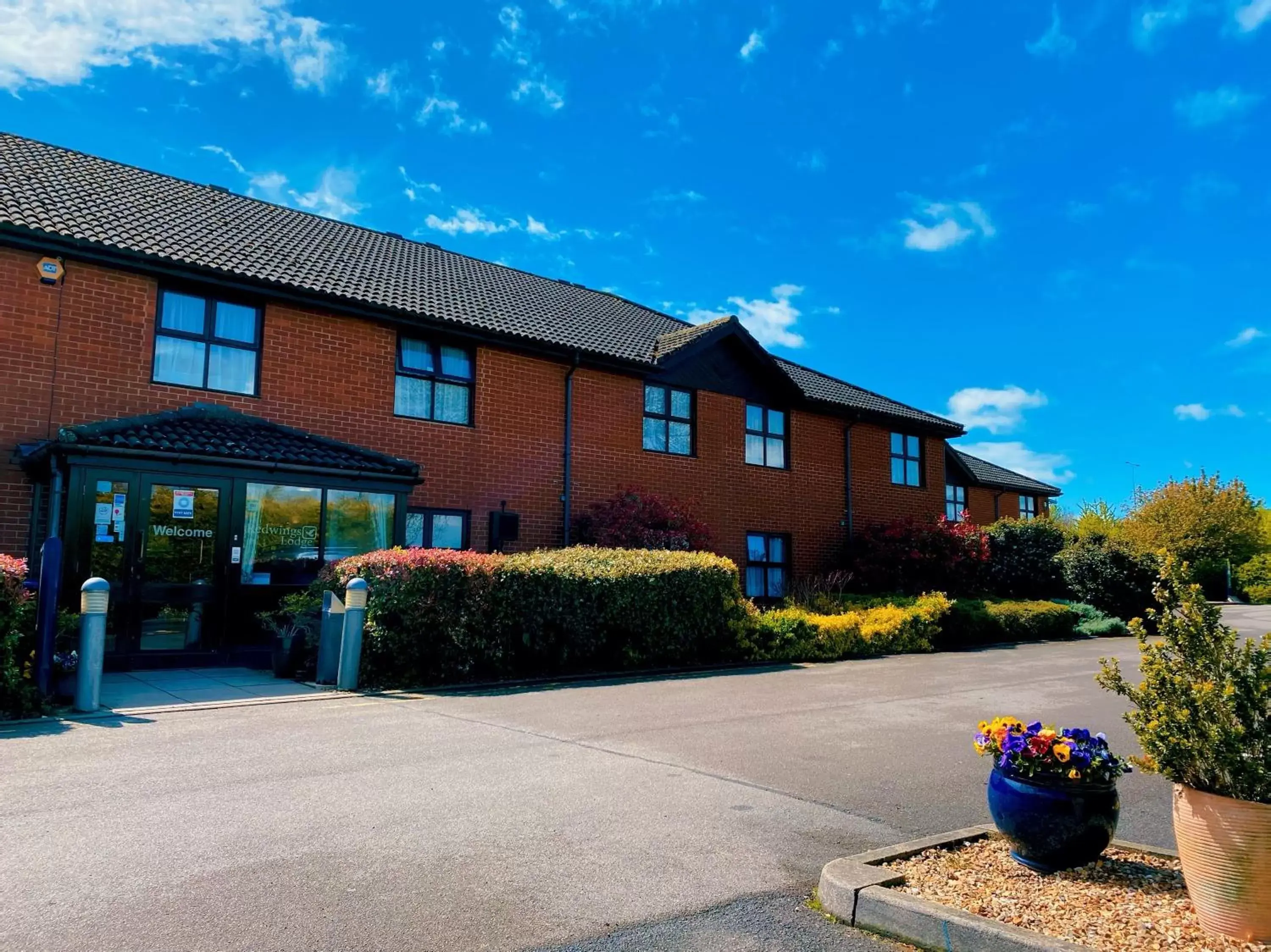 Facade/entrance, Property Building in Redwings Lodge Sawtry Huntington